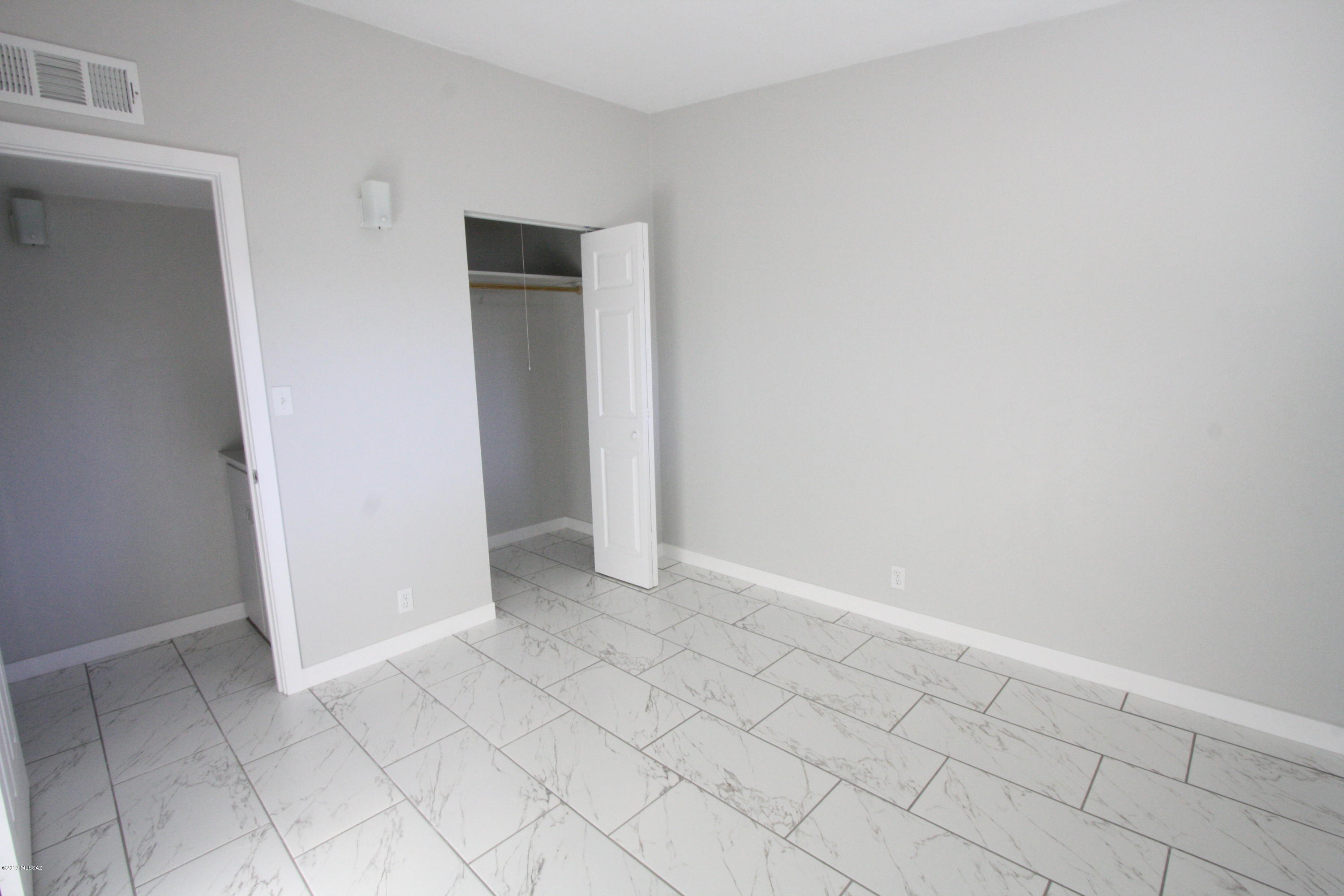 Lincoln Park - Residential Lease