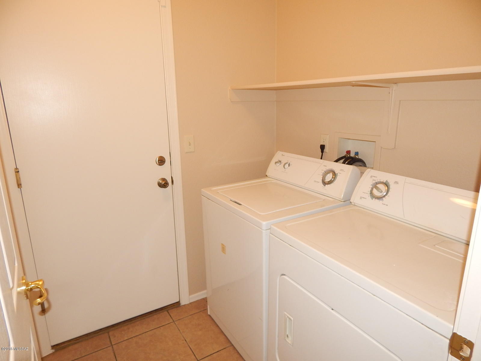 Tres Pueblos - Residential Lease
