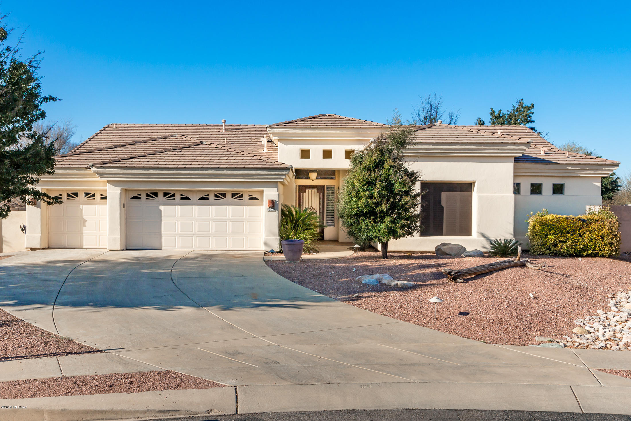 Gorgeous, updated home on premium lot in  gated ''The Lakes at Castle Rock.'' Backs to Reparian Area with park like yard. Privacy galore! Sits on cul-de-sac and boasts too many ammenities to mention. Custom paint, split floorplan, huge master bedroom, master bath and walk-in closet. Spa/Resort like feel with large extended patio and gas grill island. Perfect for entertaining. Drip system w/ timers. Architecture features include curved walls, arches, and niches, eat-in kitchen w/ large island and large Picture Windows throughout. Lawn maintenance and HOA fees included with rental. No pets allowed (except service animals)