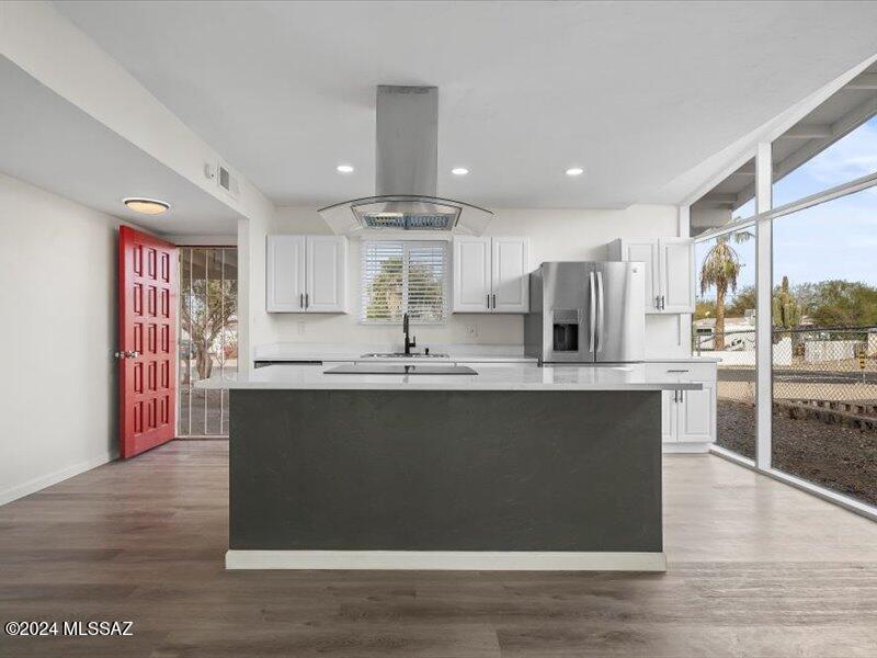 Stunningly Renovated 3-Bedroom, 2-Bathroom Home in Prime Central Location!
Step inside this beautifully updated home where modern design meets comfort. Featuring an open-concept layout with brand-new granite countertops, stainless steel appliances, new A/C unit, new water heater and new flooring throughout, every detail has been carefully considered. Both bathrooms have been fully renovated. Located in a highly sought-after area, this home offers convenience and style, making it perfect for families, first-time buyers, or anyone looking to live in a prime location with easy access to schools, shopping, dining and all the Reis Park amenities.
Don't miss out this move-in ready Gem! schedule a showing and see why this could be your dream home.
