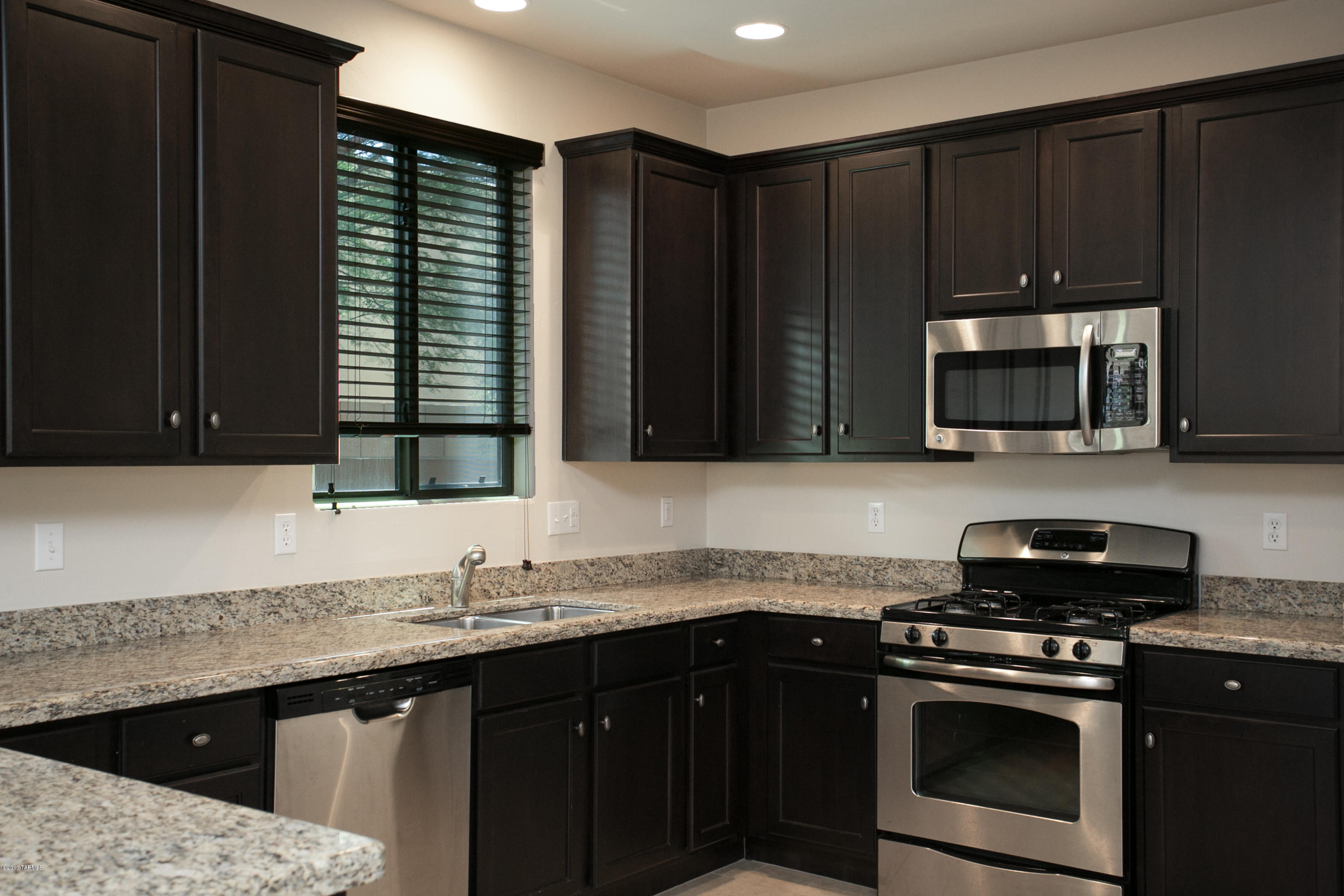 Allen Road Townhomes (1-18) - Residential