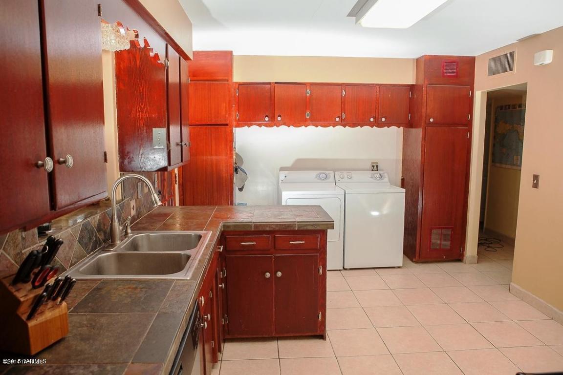 Blenman Annex - Residential Lease