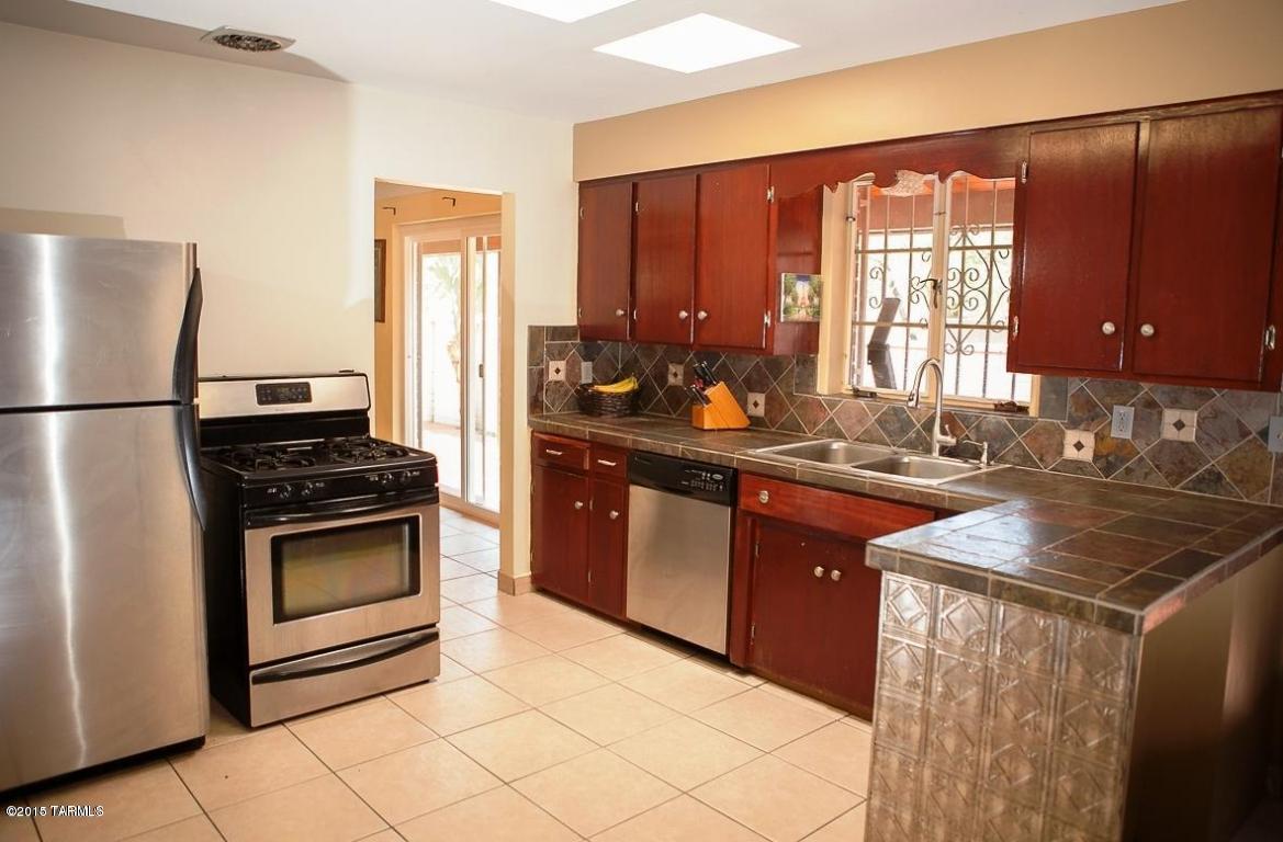 Blenman Annex - Residential Lease