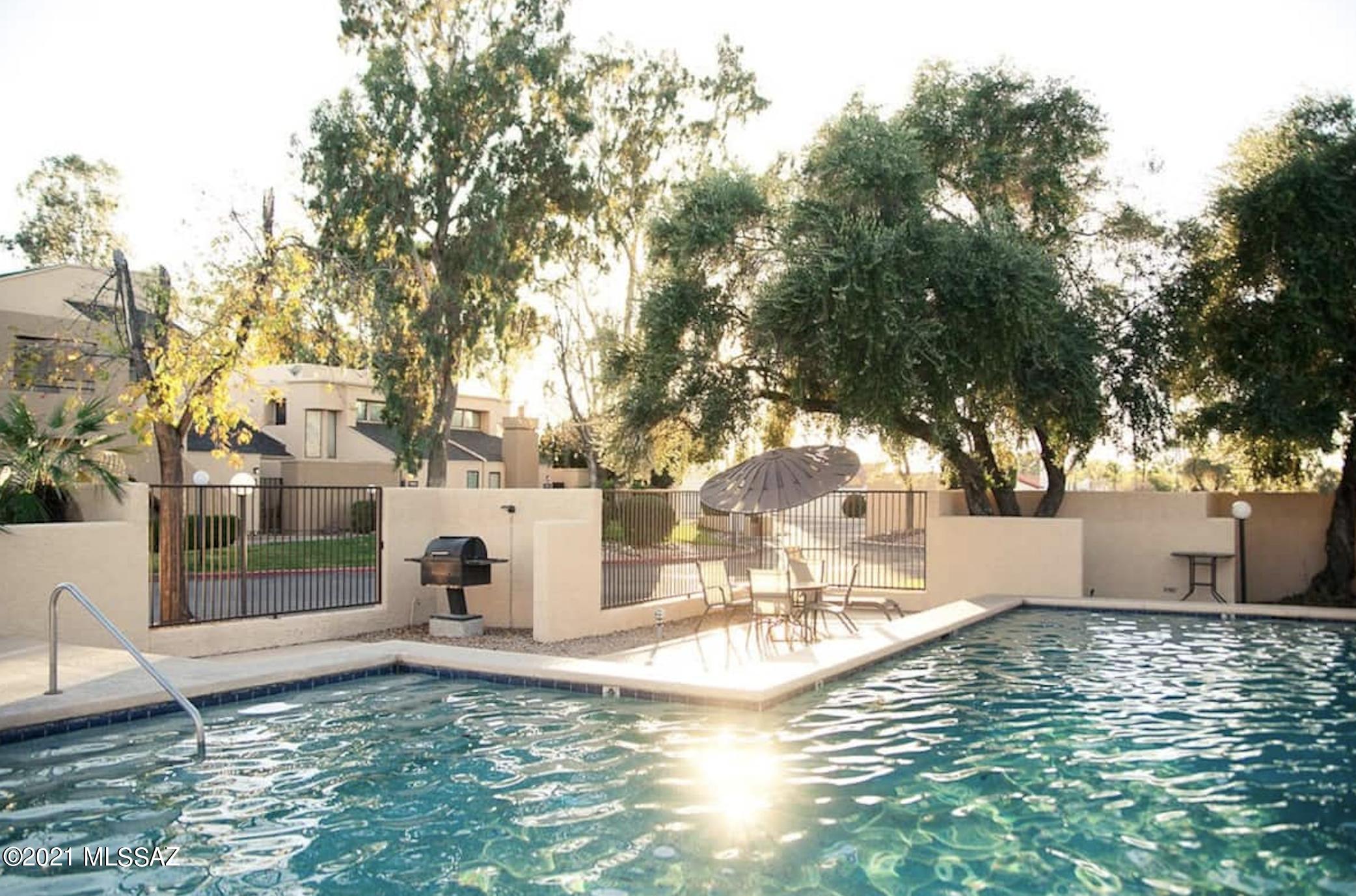 Coronado Place Condominiums II (Units 37-158) - Residential