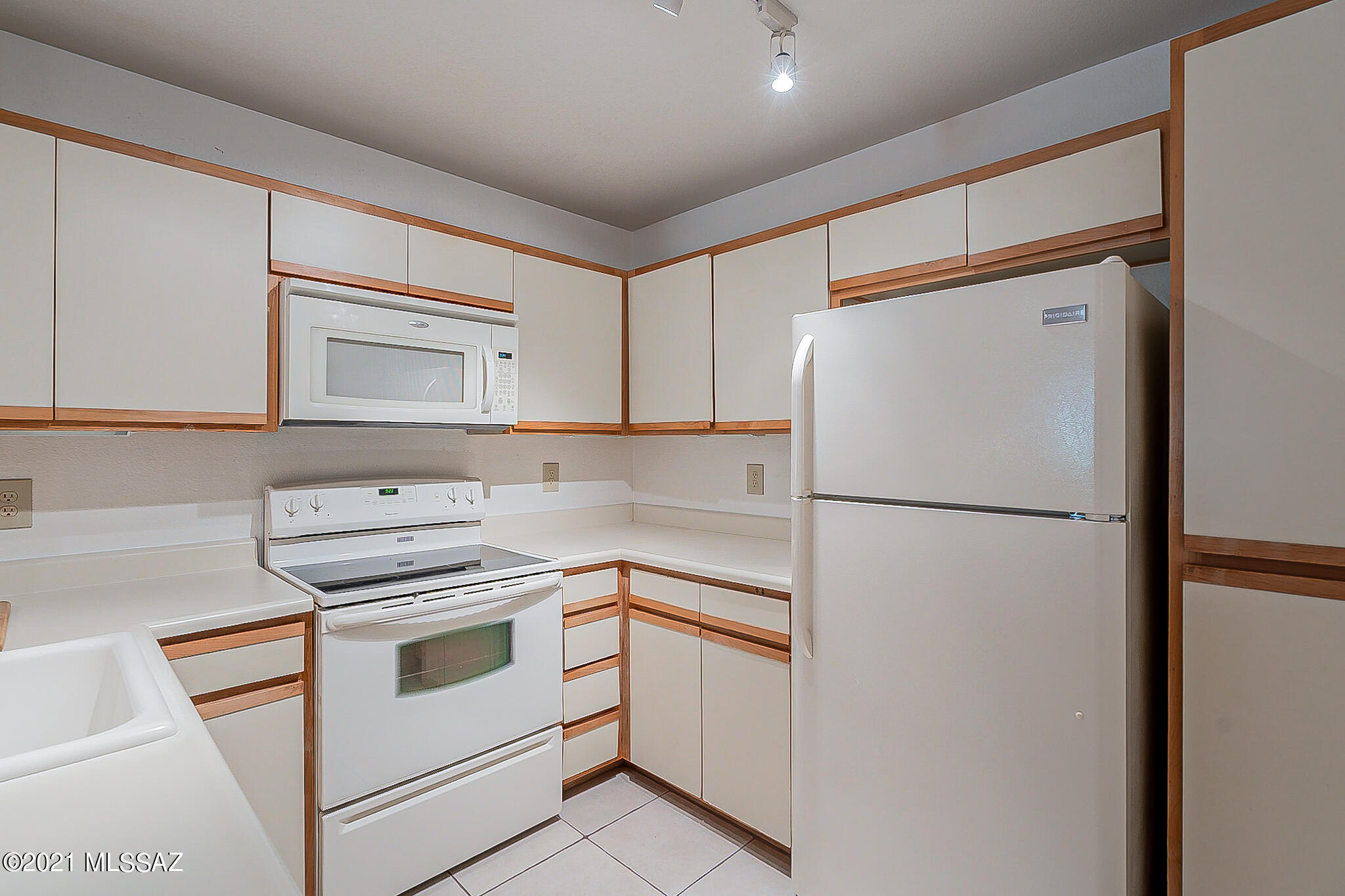 Coronado Place Condominiums II (Units 37-158) - Residential