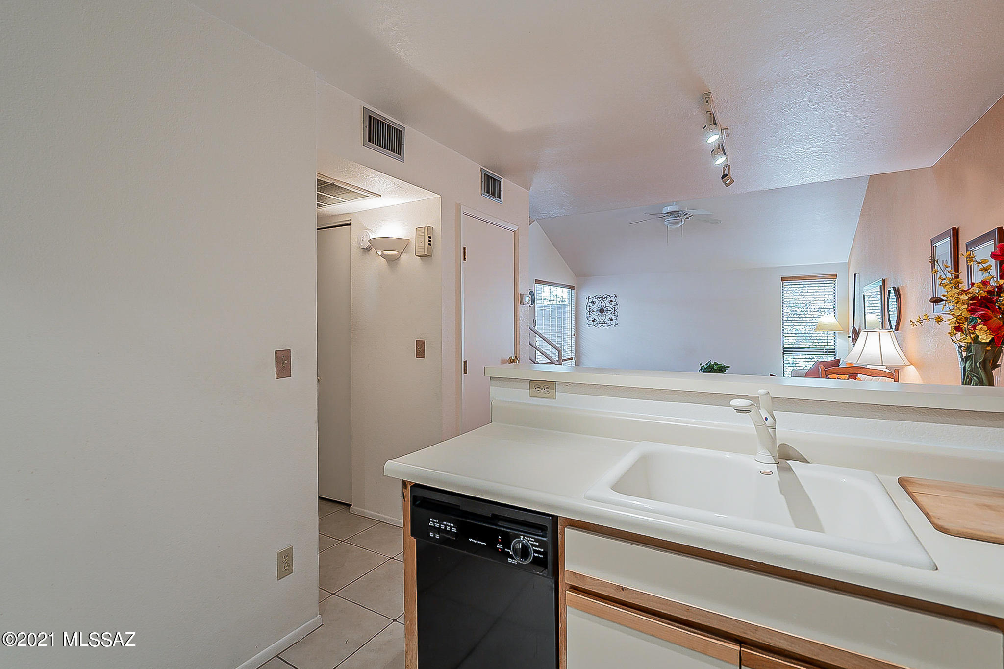 Coronado Place Condominiums II (Units 37-158) - Residential