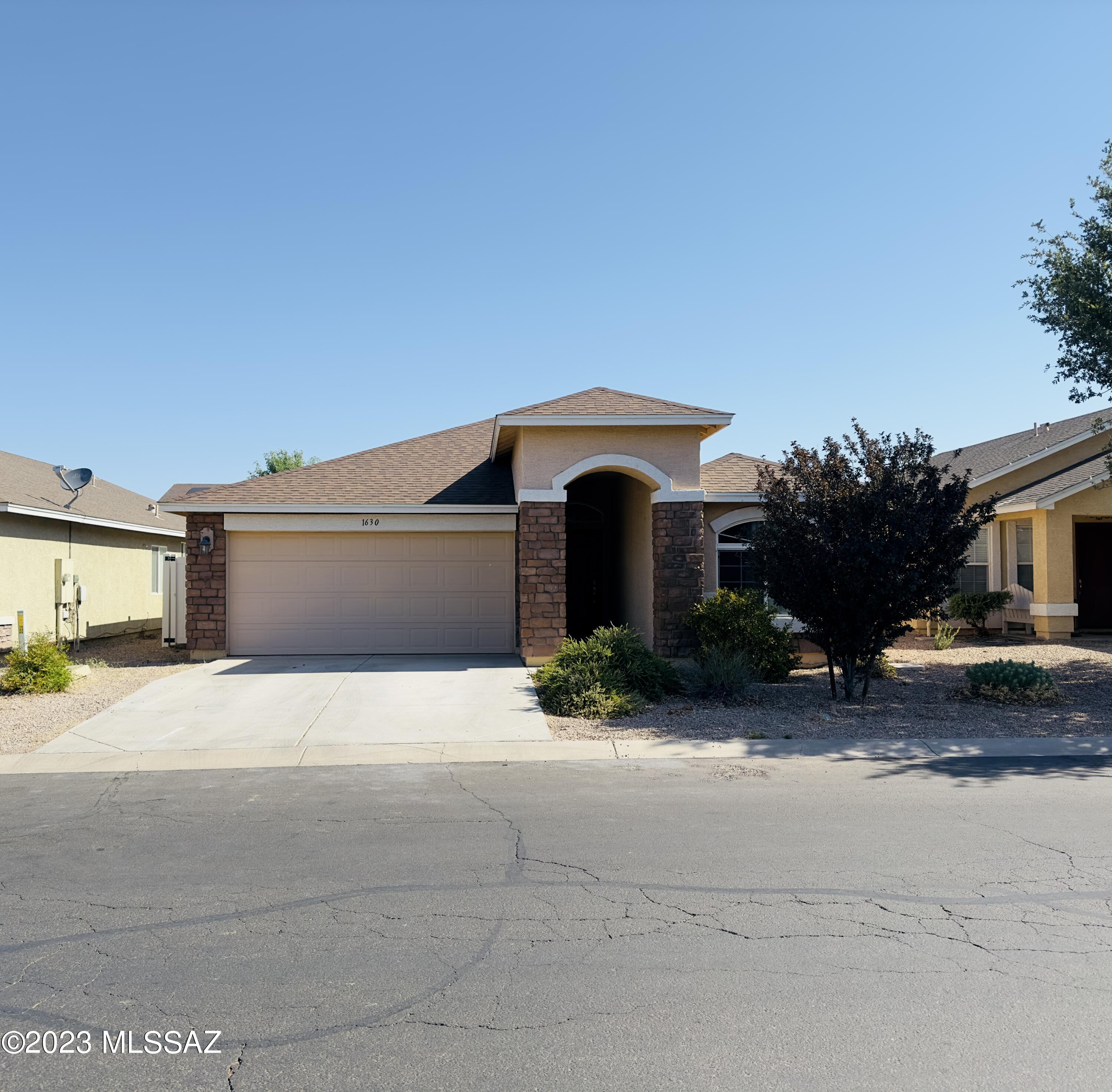A rare opportunity presents itself, with a little work this home can be amazing. A popular kitchen-great room open concept wastes no space and connects the living spaces brilliantly for comfort, conversation and dining. The master suite is spacious, offering a perfect place to unwind. The community offers playgrounds and is a great location near restaurants and shops. Come and take a look today!