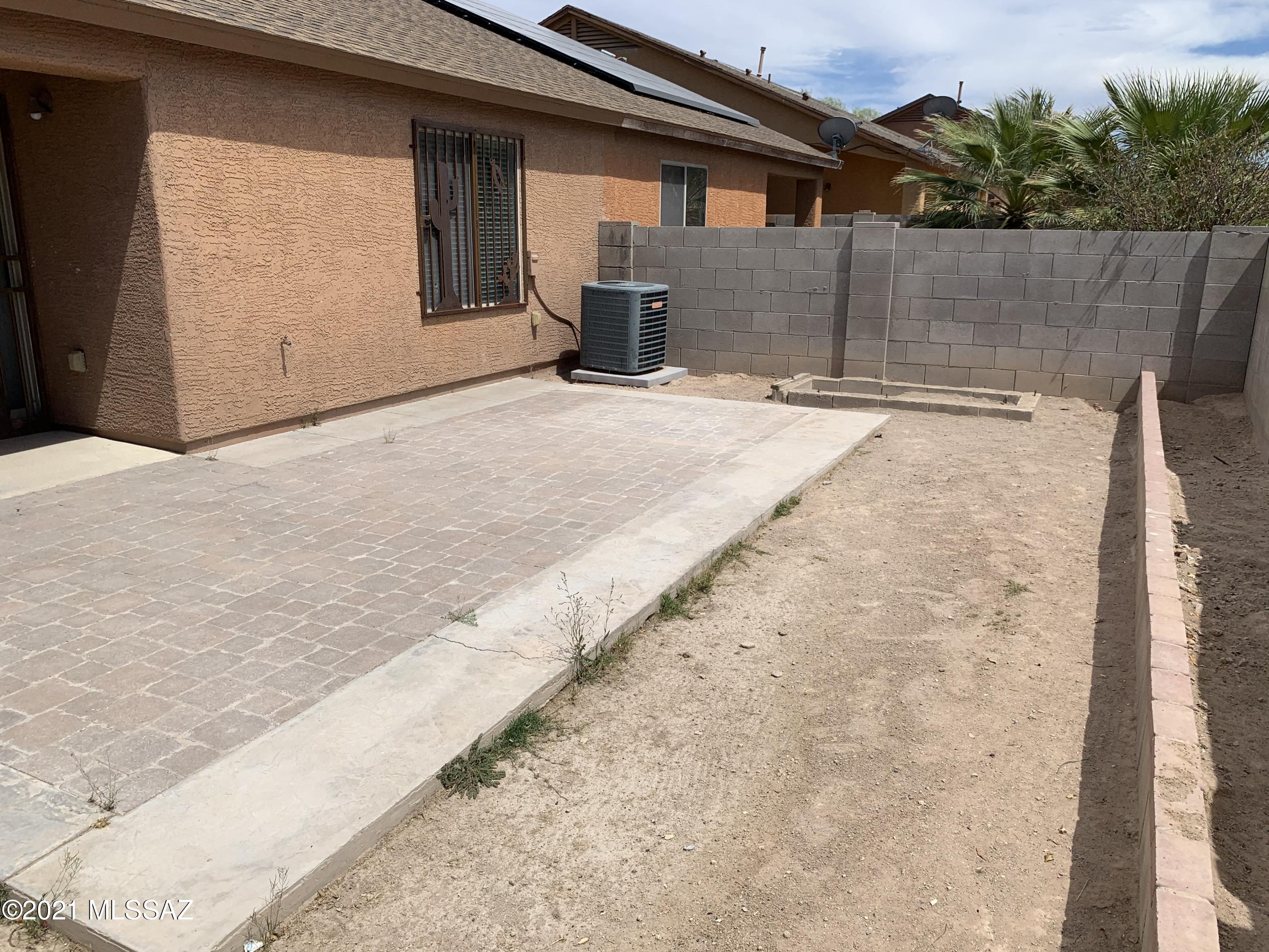 Tres Pueblos - Residential