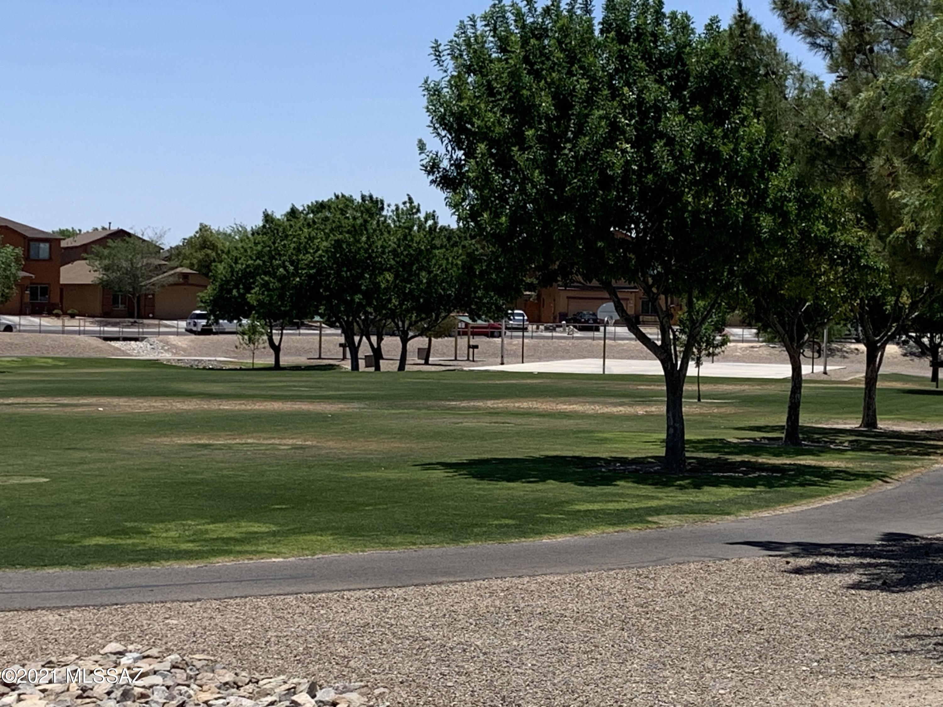 Tres Pueblos - Residential