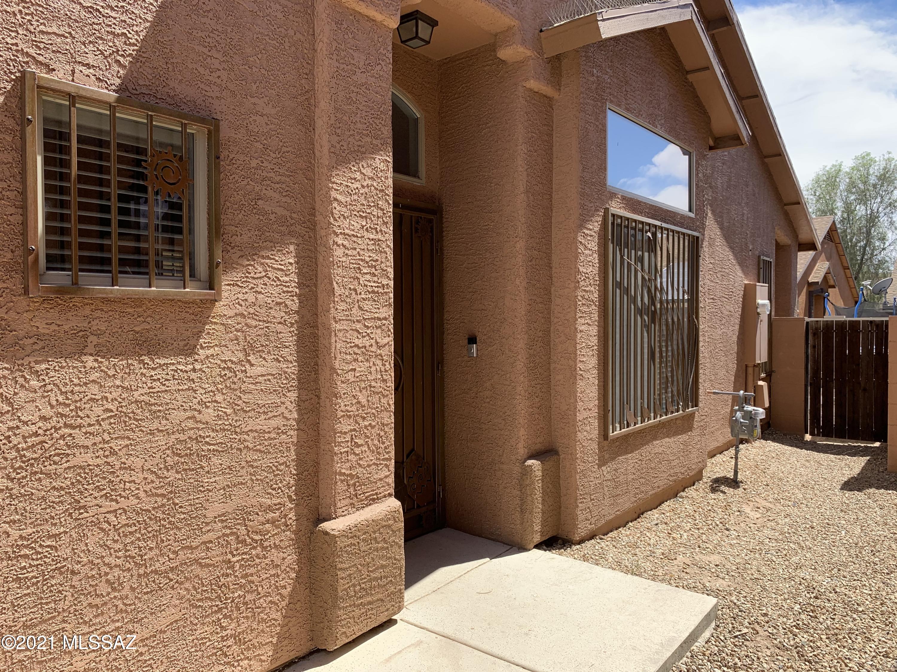 Tres Pueblos - Residential