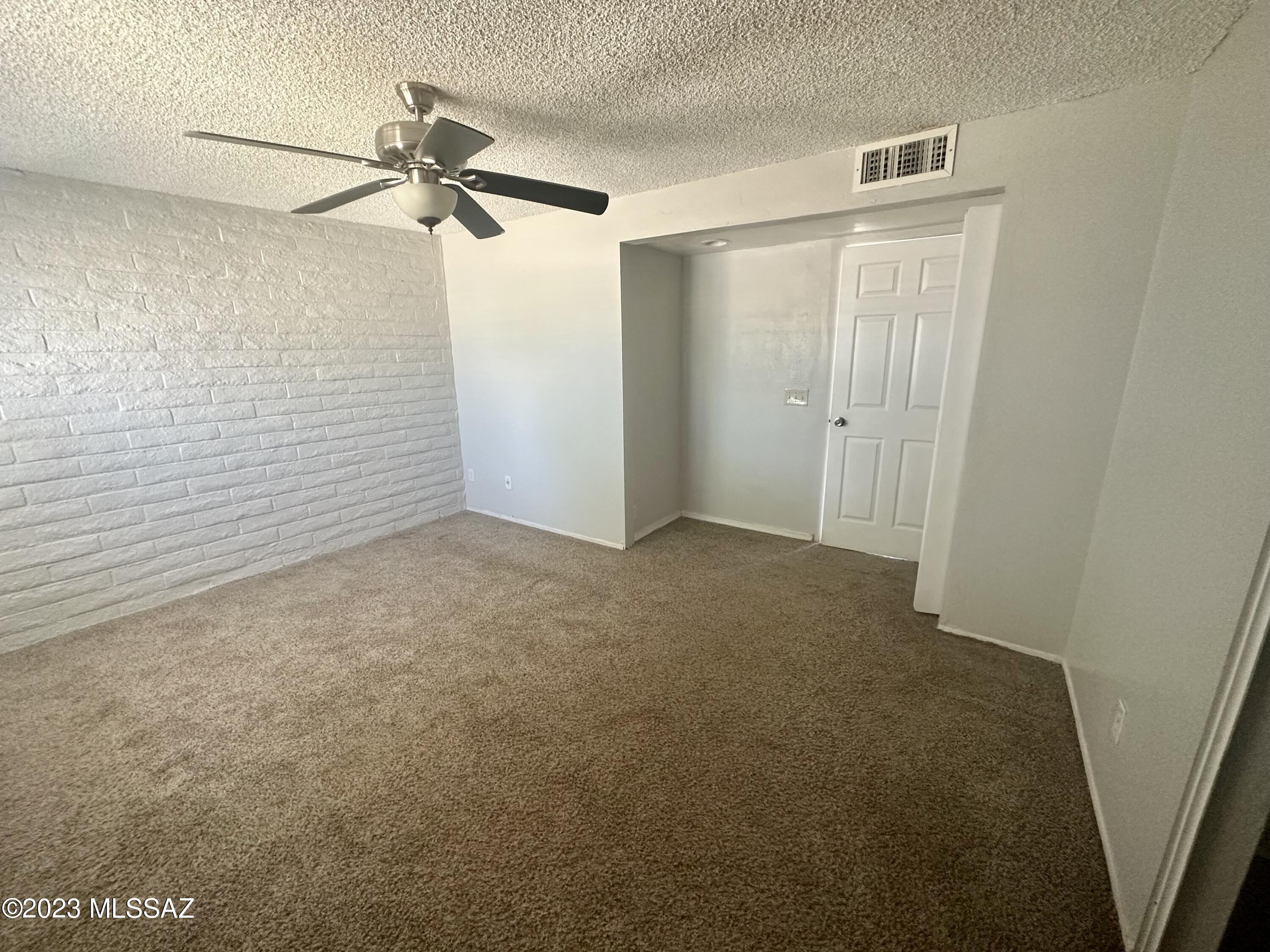 Casas Adobes Park (1-93) - Residential Lease