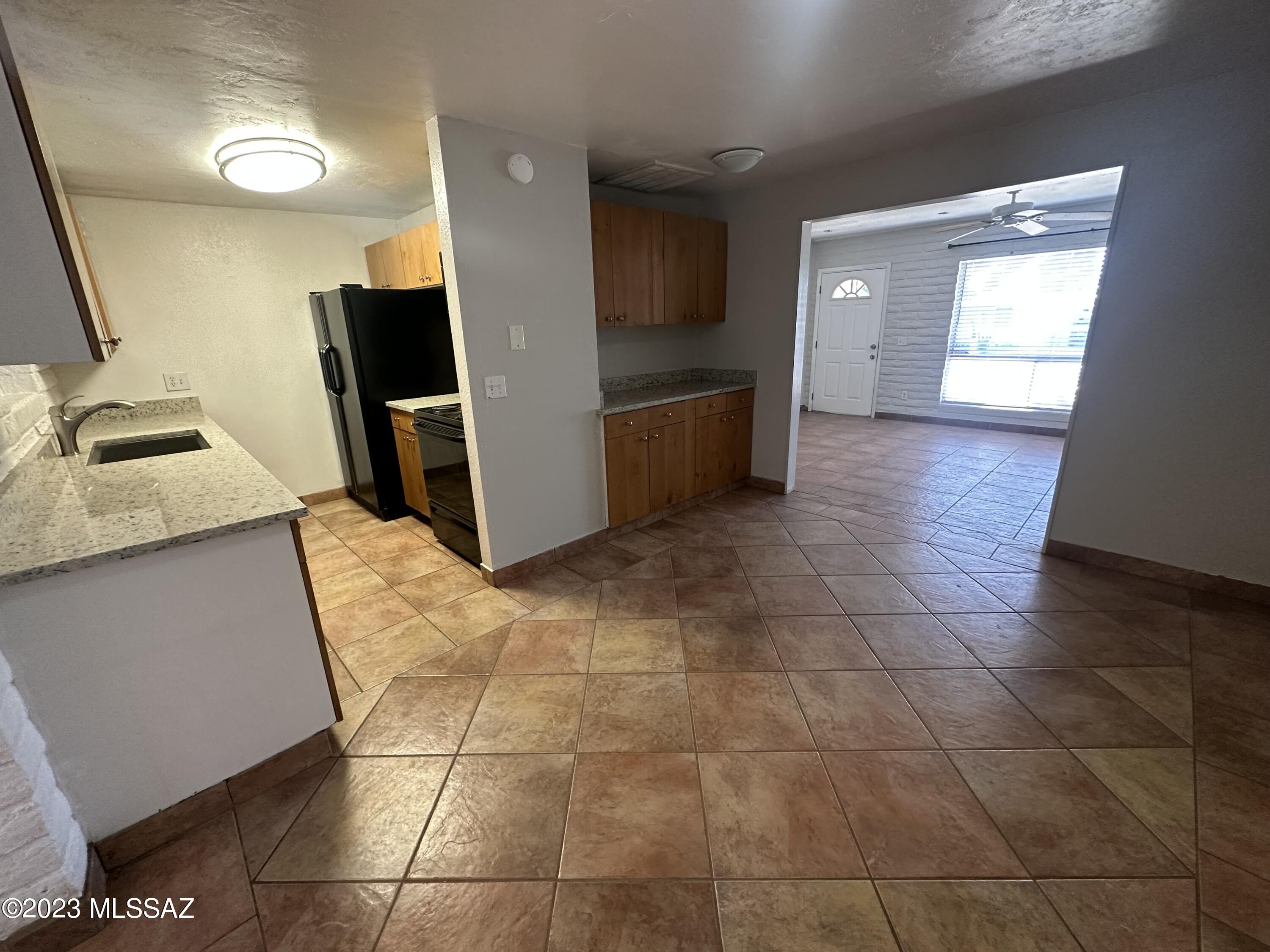 Casas Adobes Park (1-93) - Residential Lease