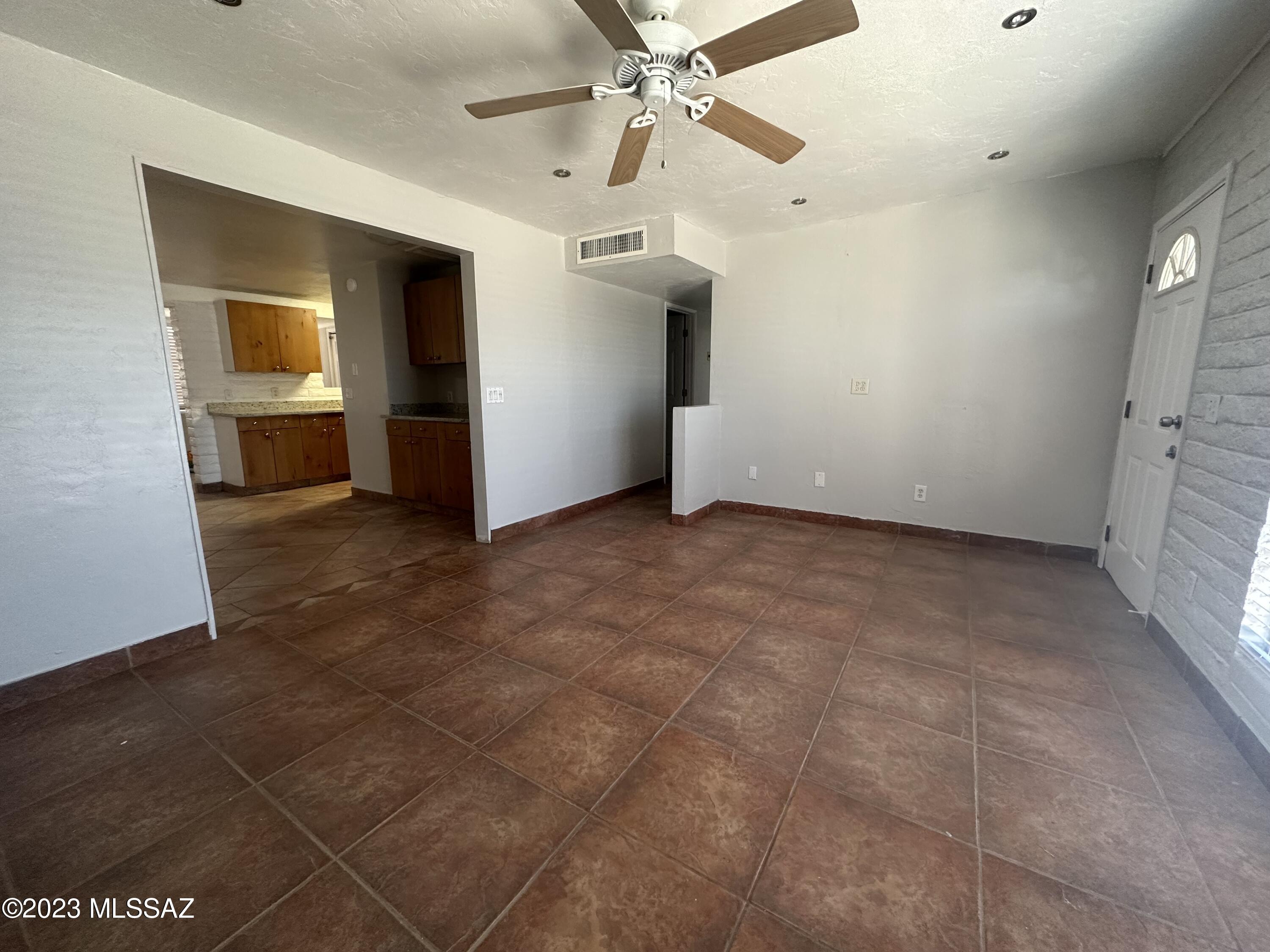 Casas Adobes Park (1-93) - Residential Lease
