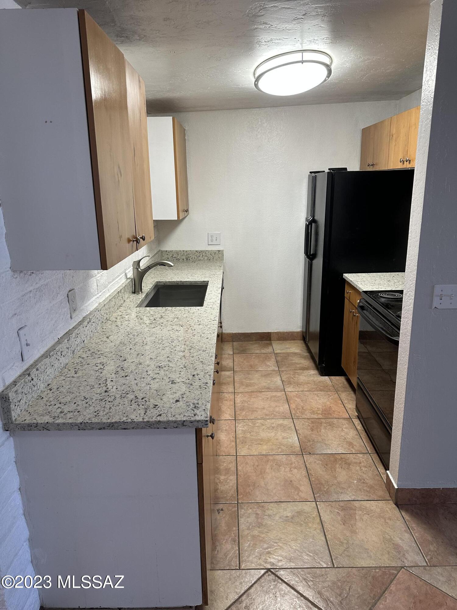 Casas Adobes Park (1-93) - Residential Lease