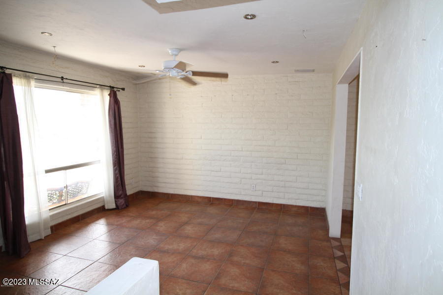 Casas Adobes Park (1-93) - Residential Lease