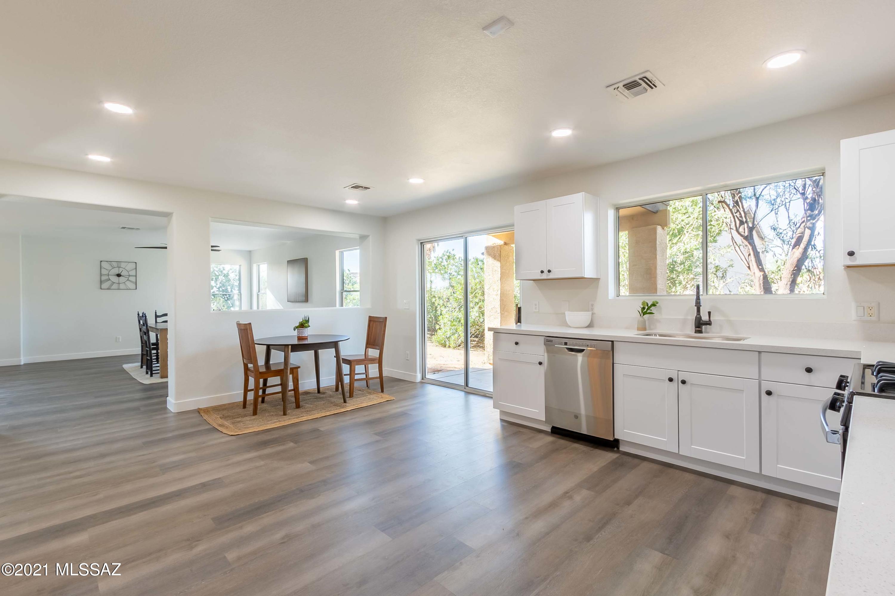 Black Horse (1-411) - Residential