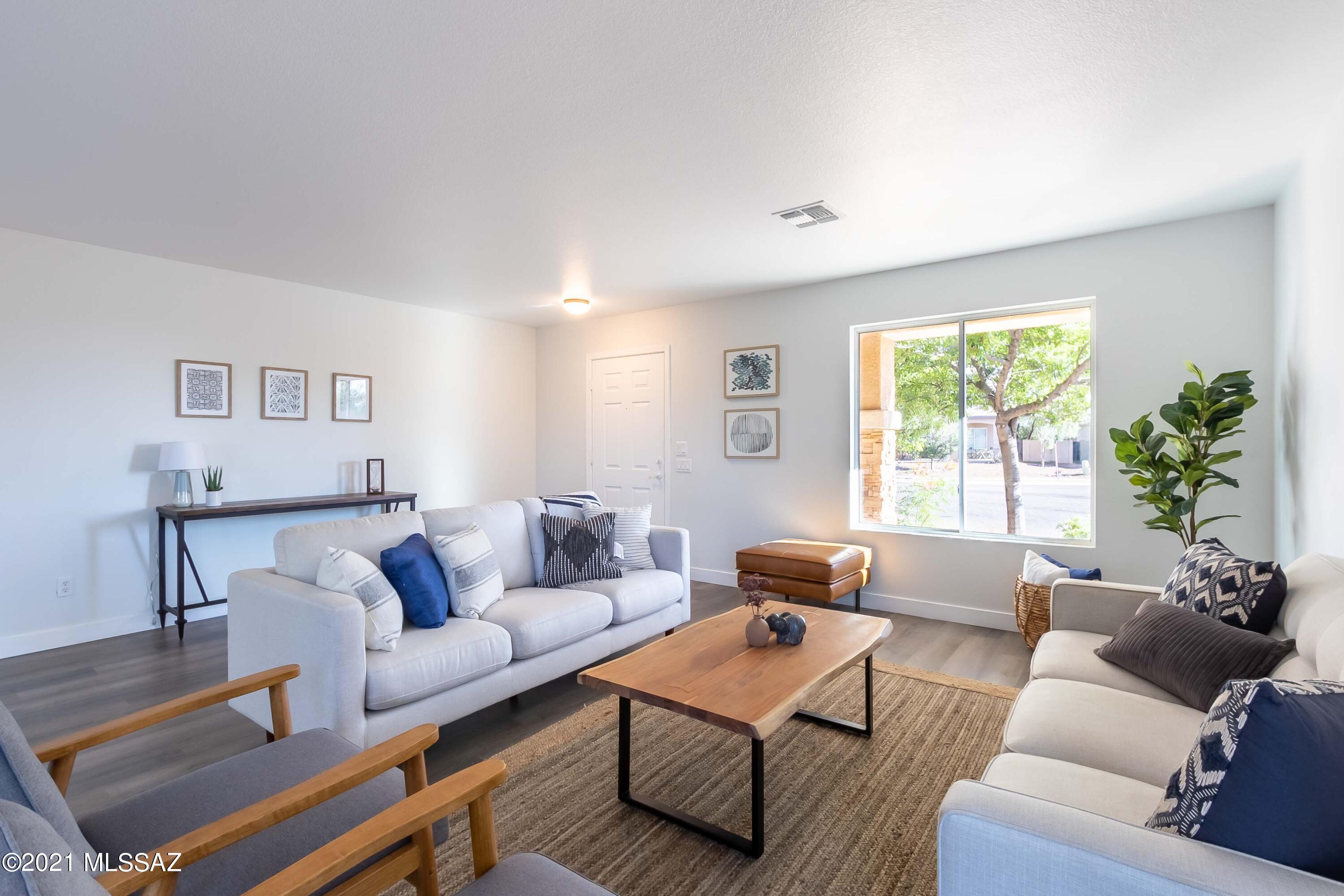 Black Horse (1-411) - Residential