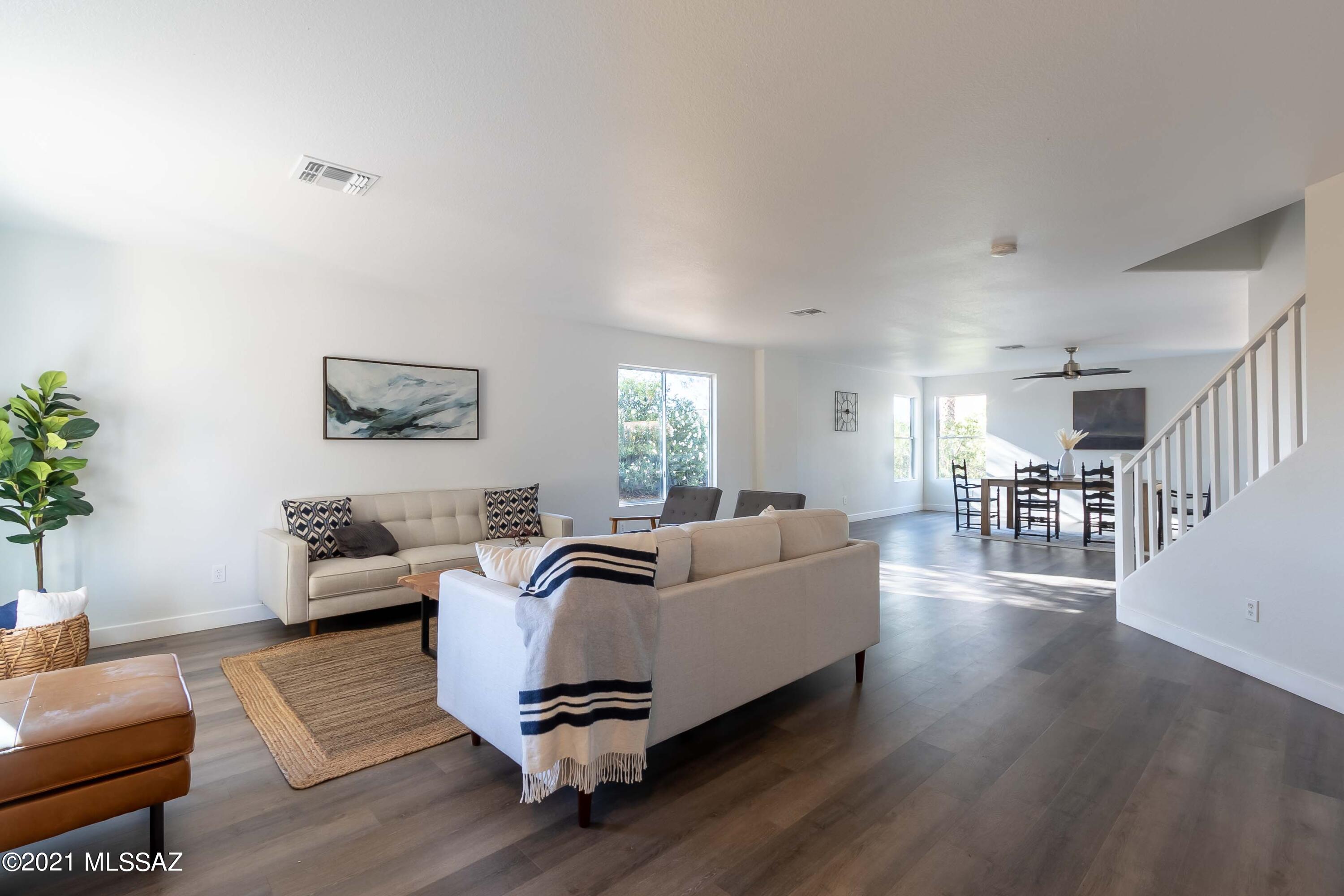 Black Horse (1-411) - Residential