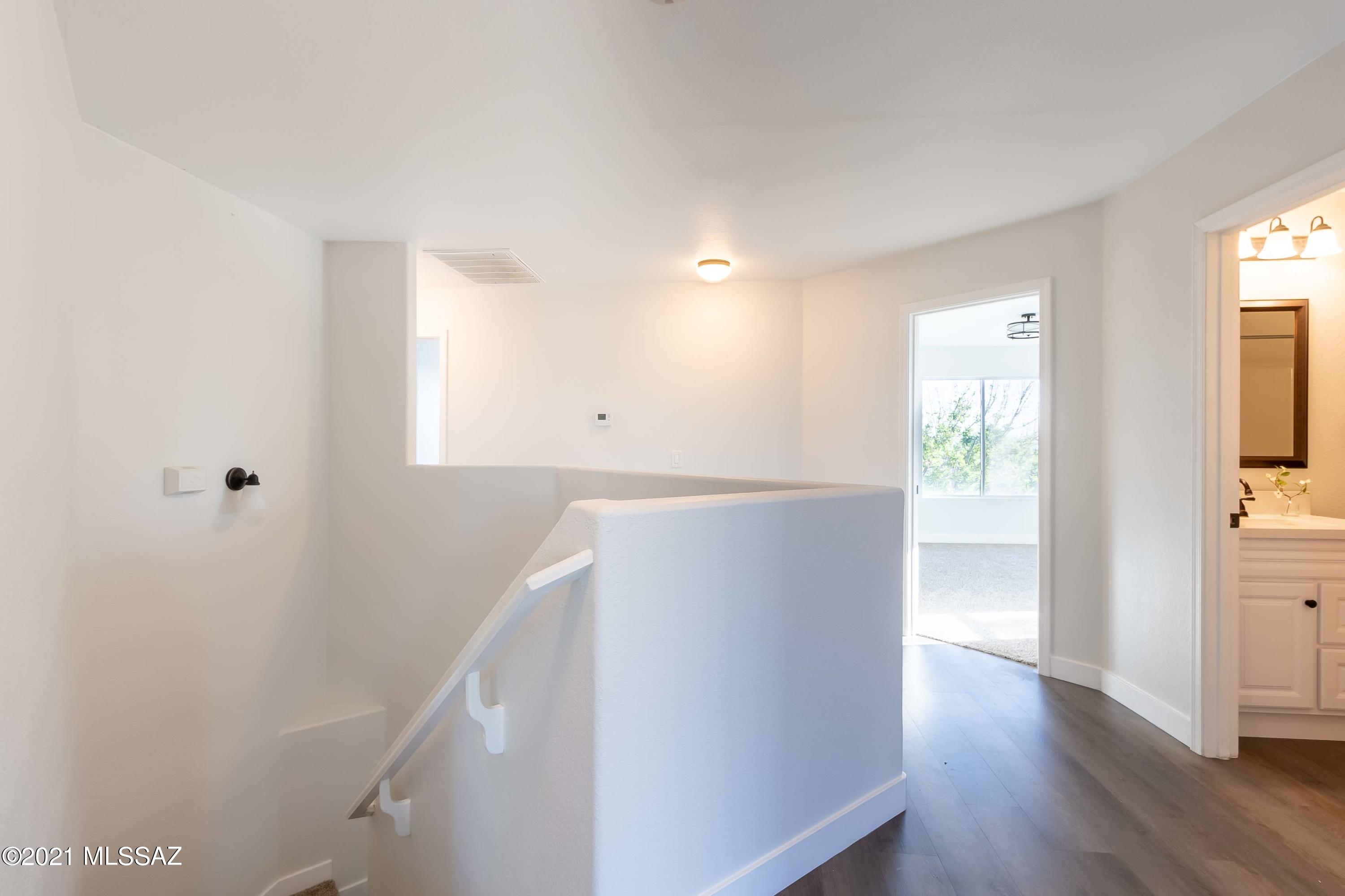 Black Horse (1-411) - Residential