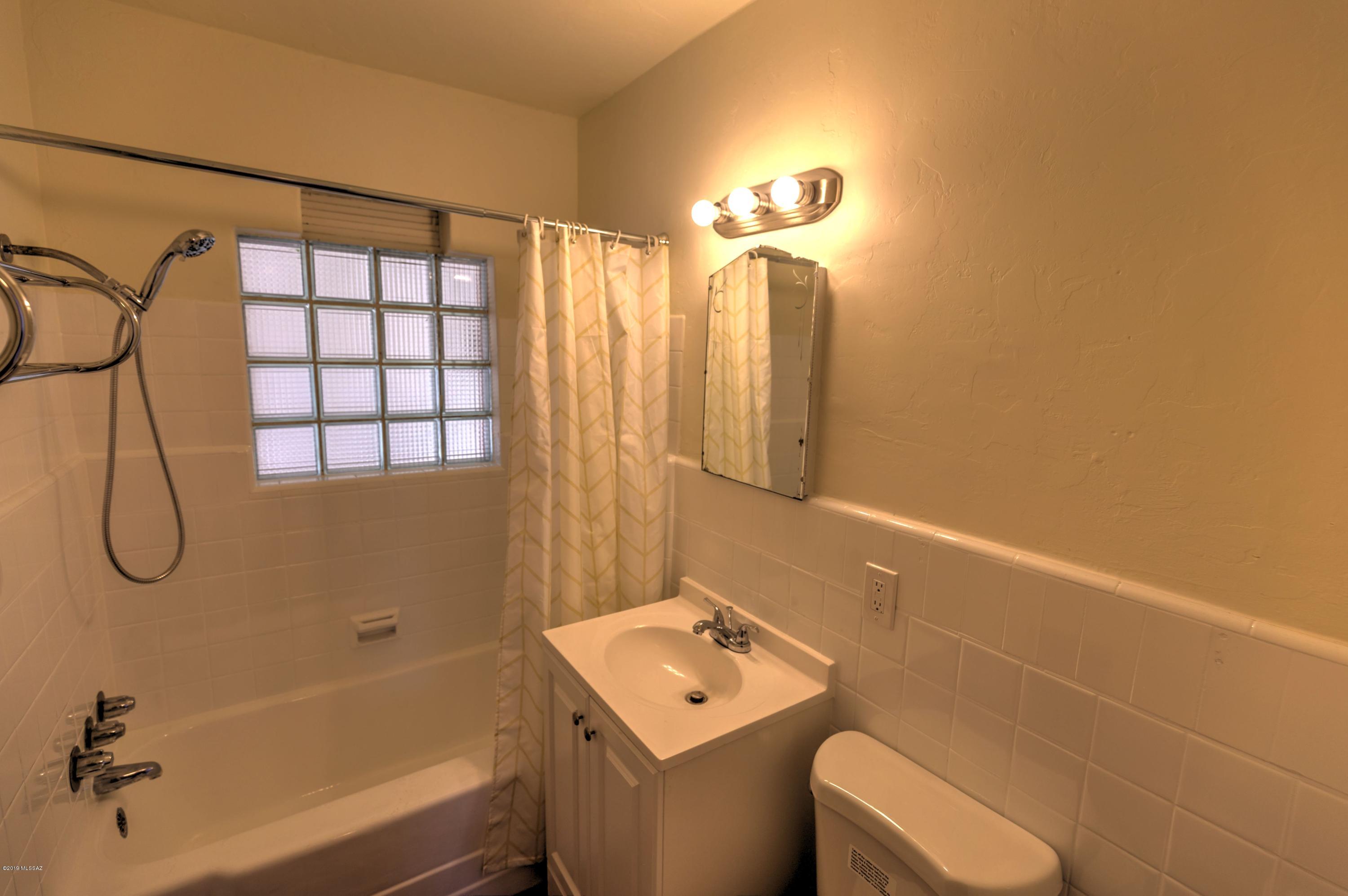 Altadina Heights Addition, BLK 2 - Residential Lease