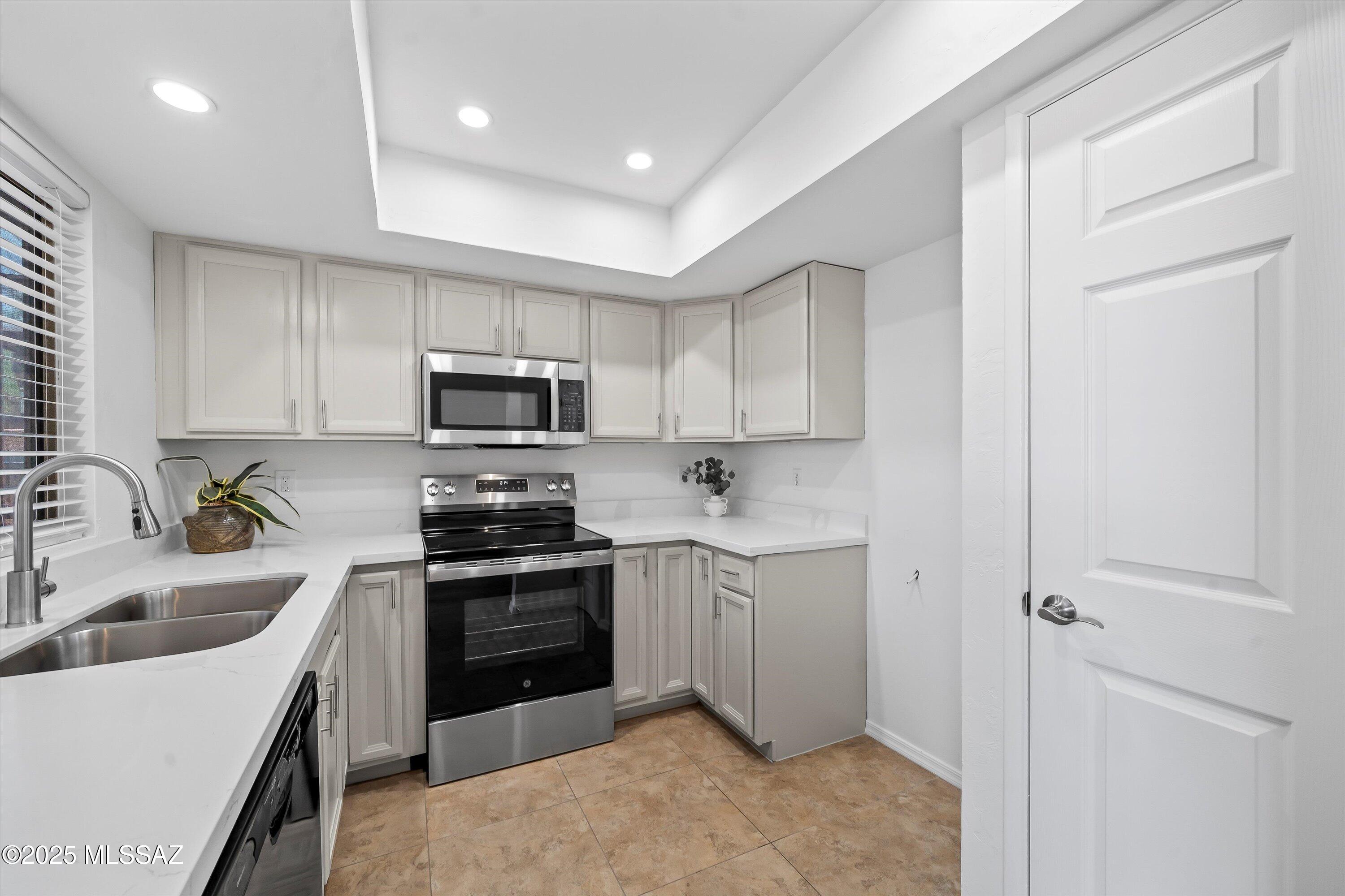 Cloverleaf Townhouses (1-63) - Residential