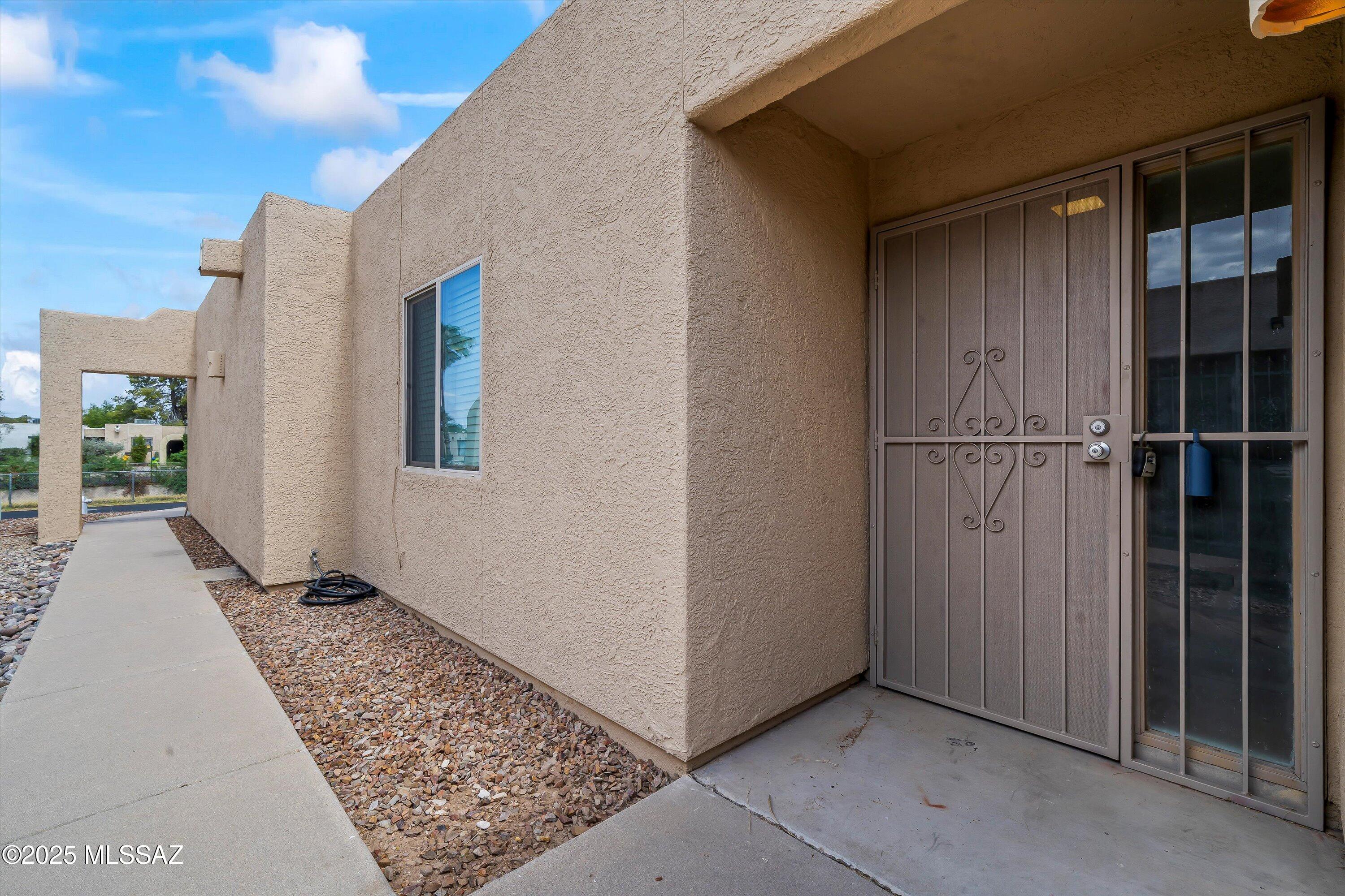 Cloverleaf Townhouses (1-63) - Residential