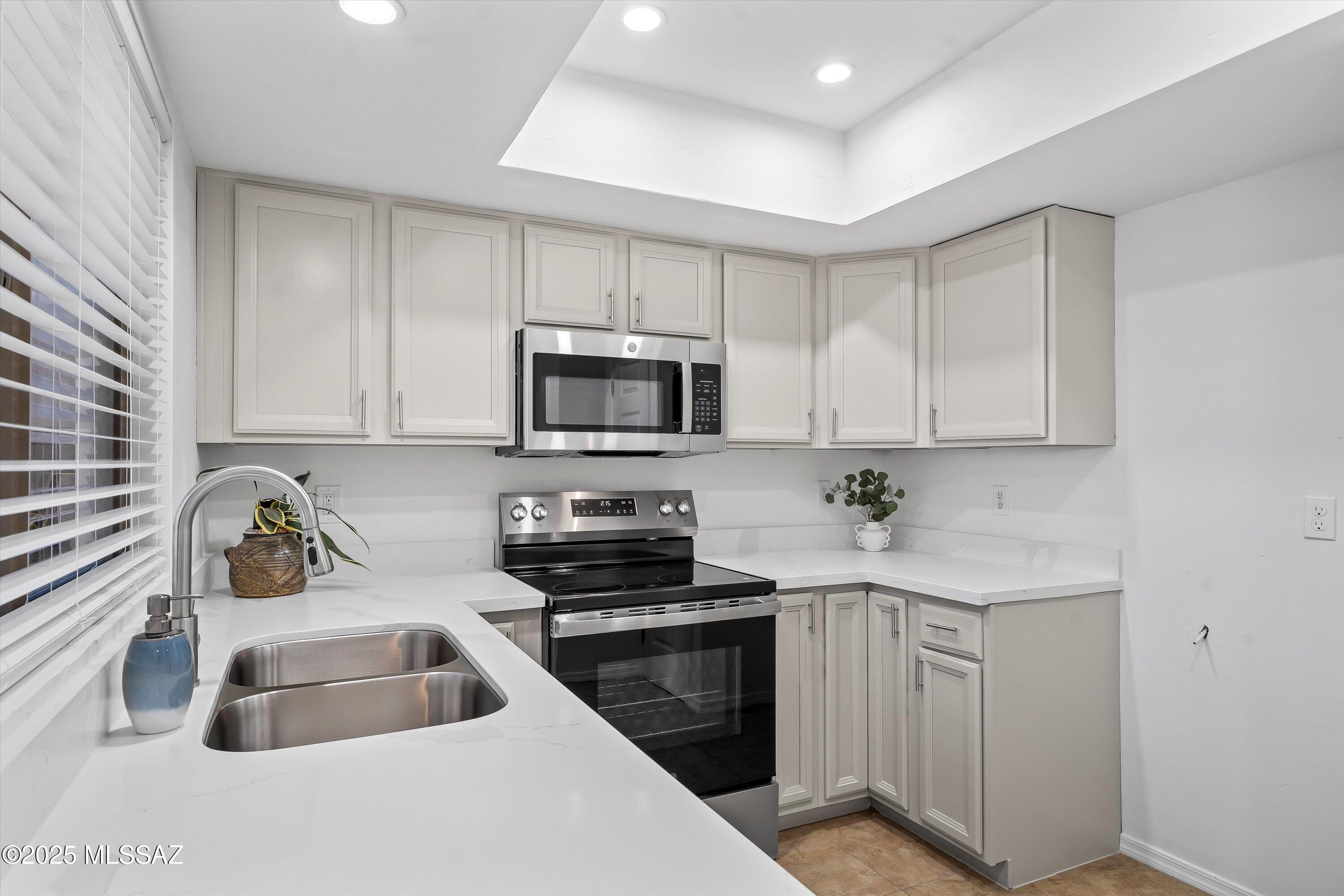 Cloverleaf Townhouses (1-63) - Residential