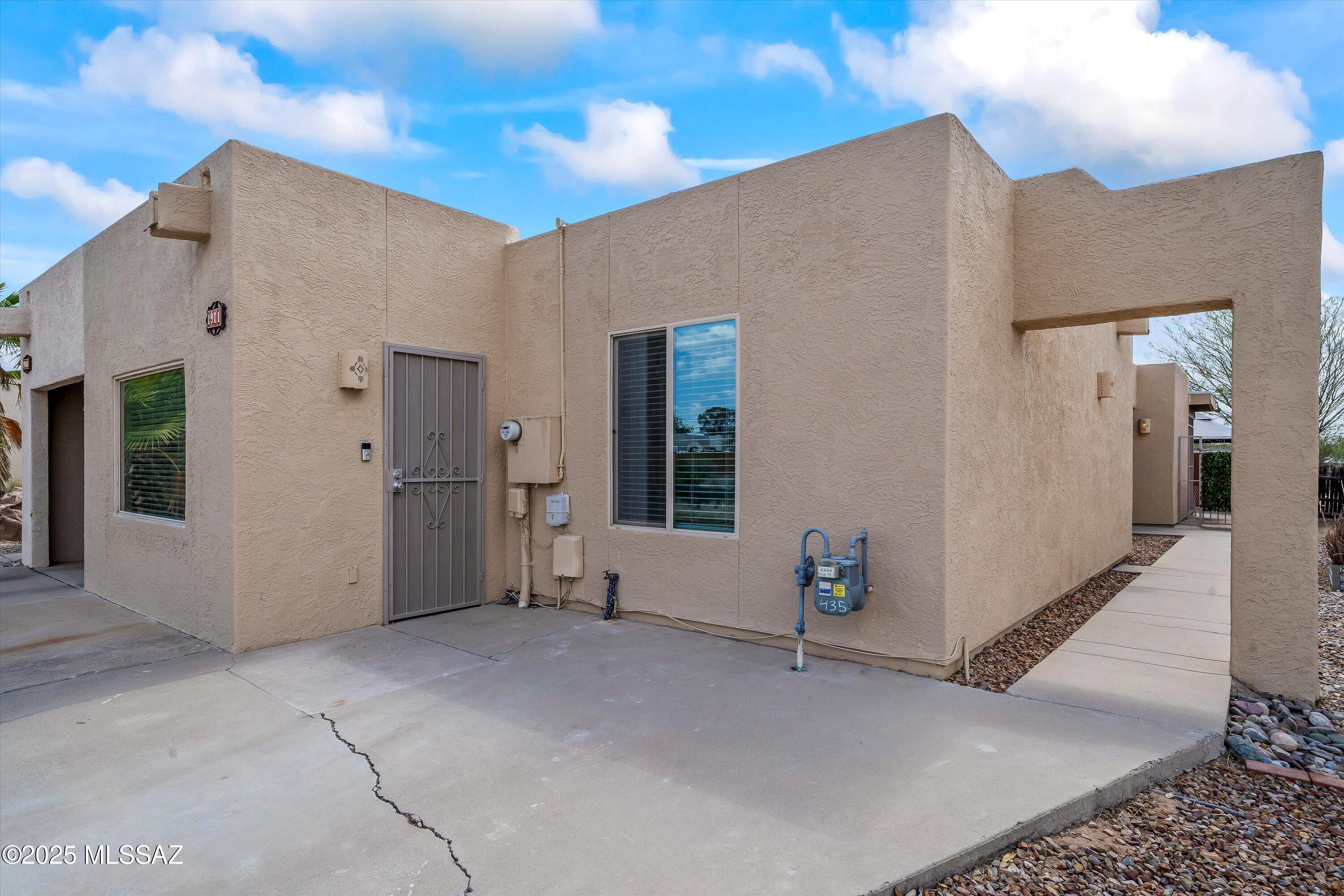 Cloverleaf Townhouses (1-63) - Residential