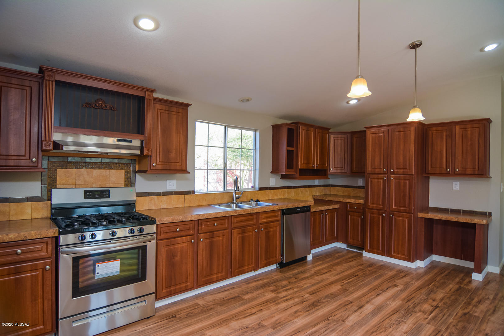 Paradise Estates (1-22) - Residential