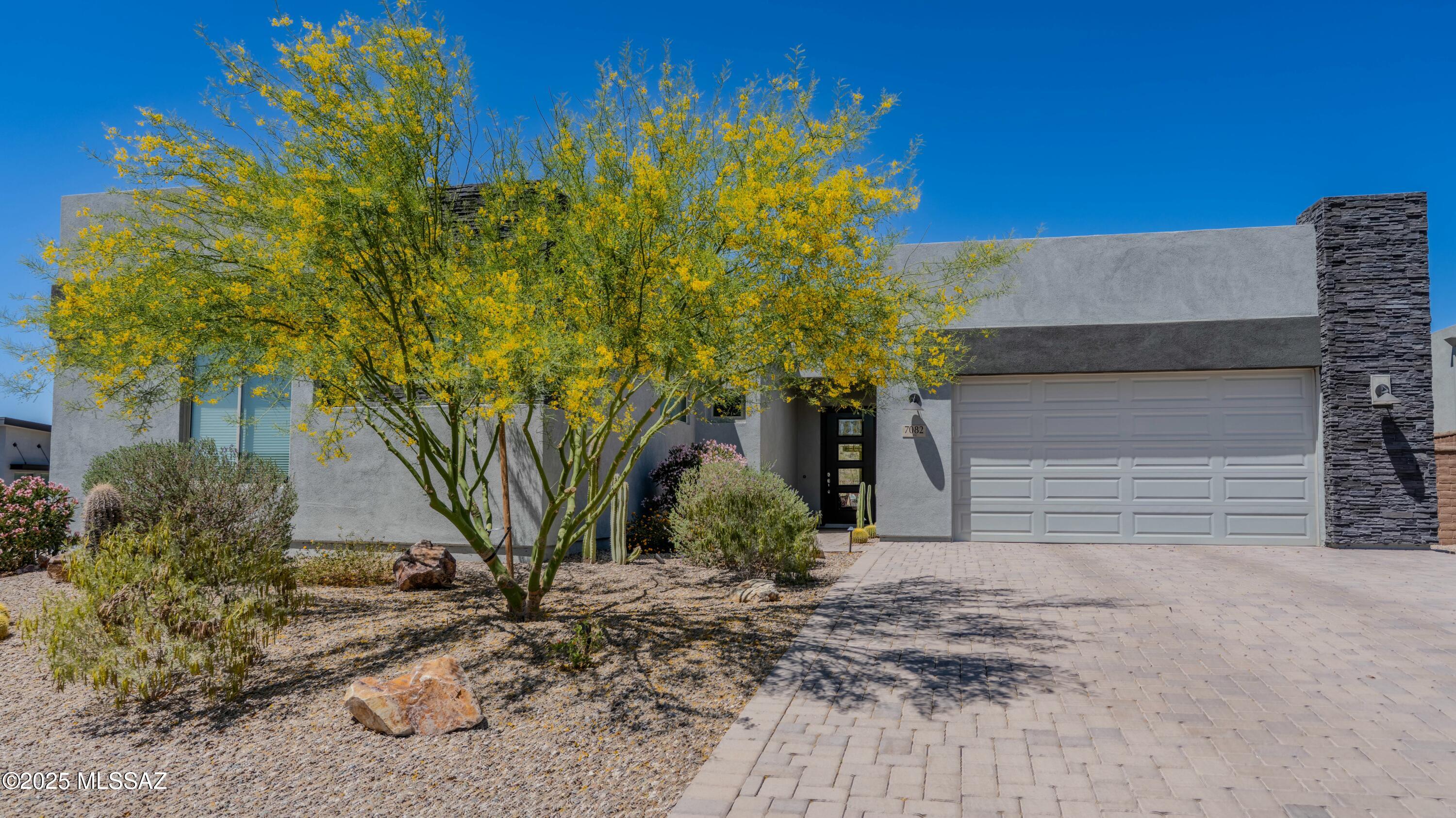 Boulder Bridge Pass III At Dove Mountain SQ20143000307 - Residential