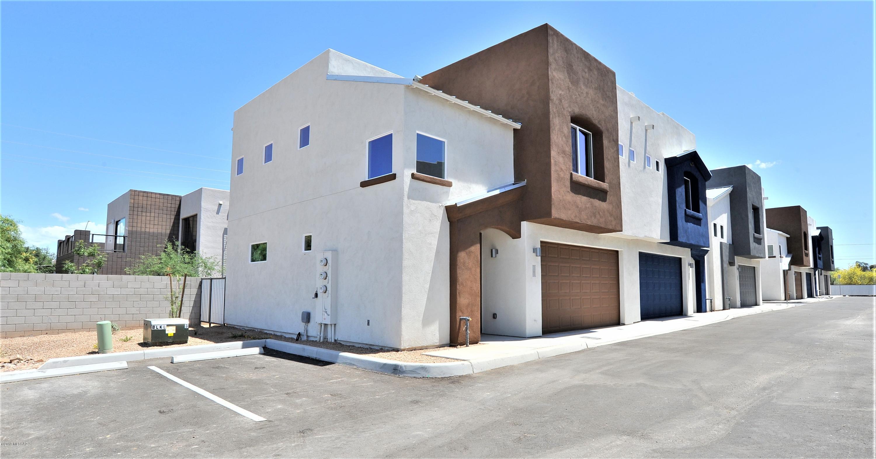 Catalina Poultry Acres NO 2 - Residential Lease