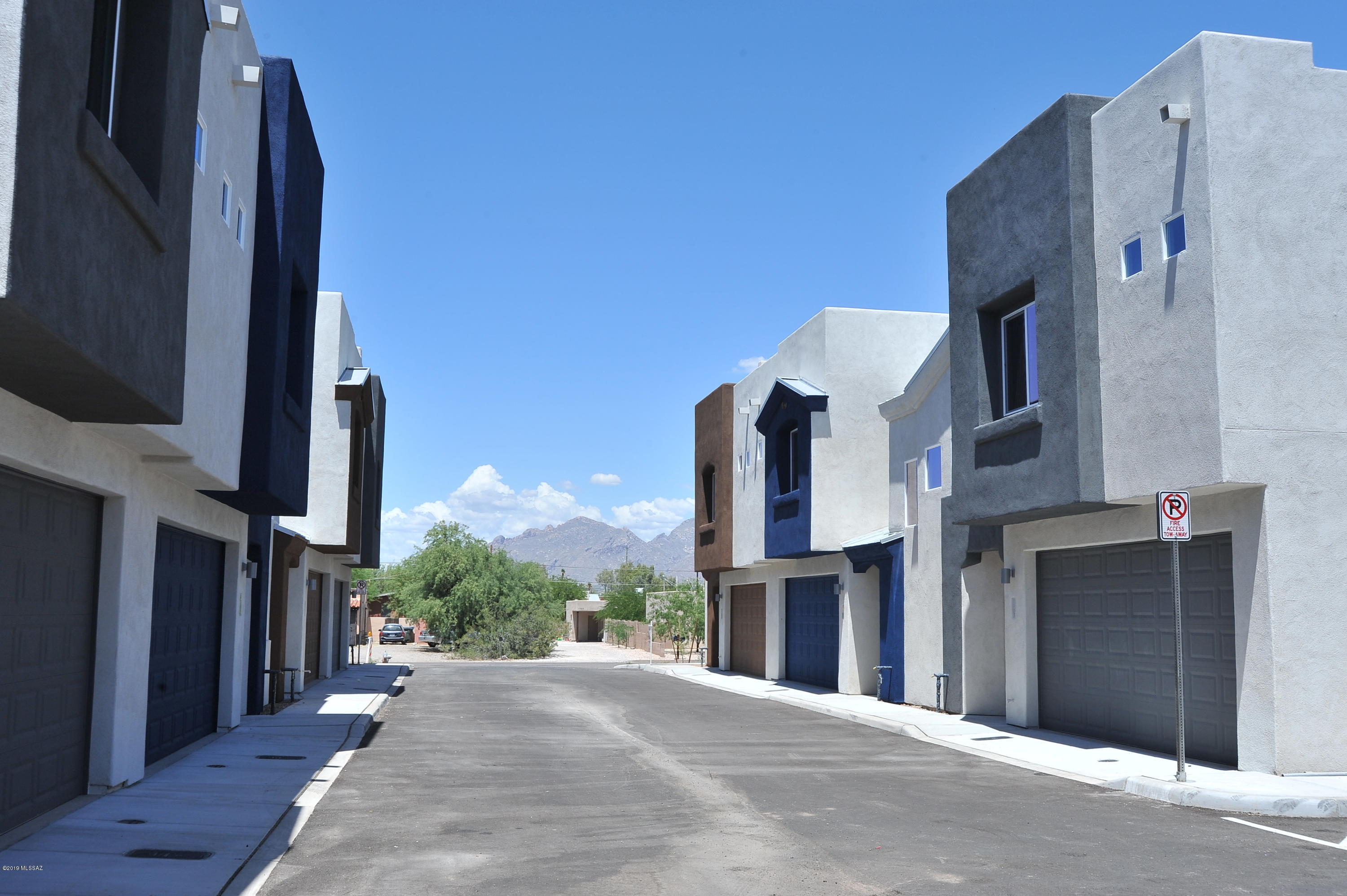 Catalina Poultry Acres NO 2 - Residential Lease