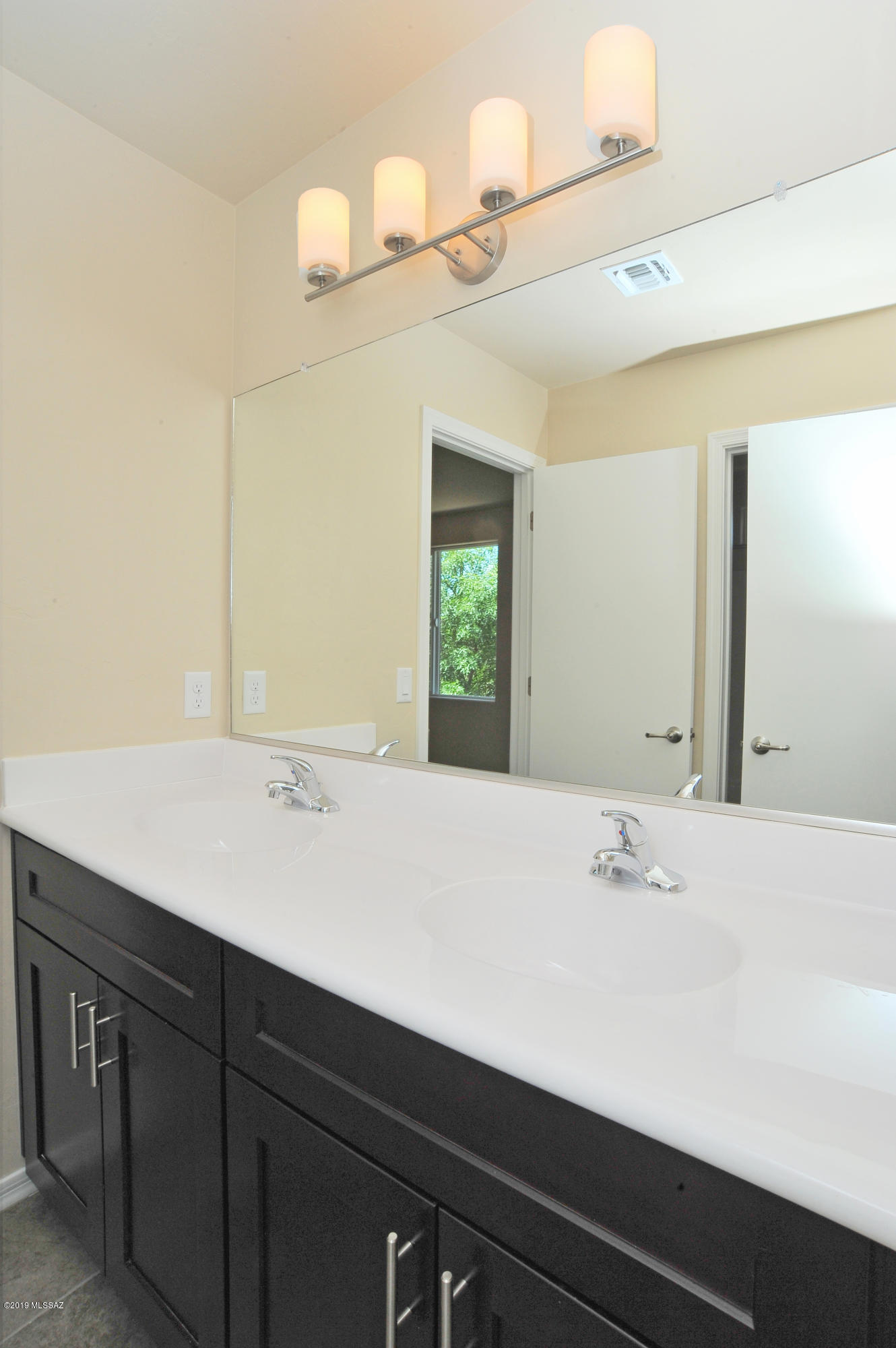 Catalina Poultry Acres NO 2 - Residential Lease