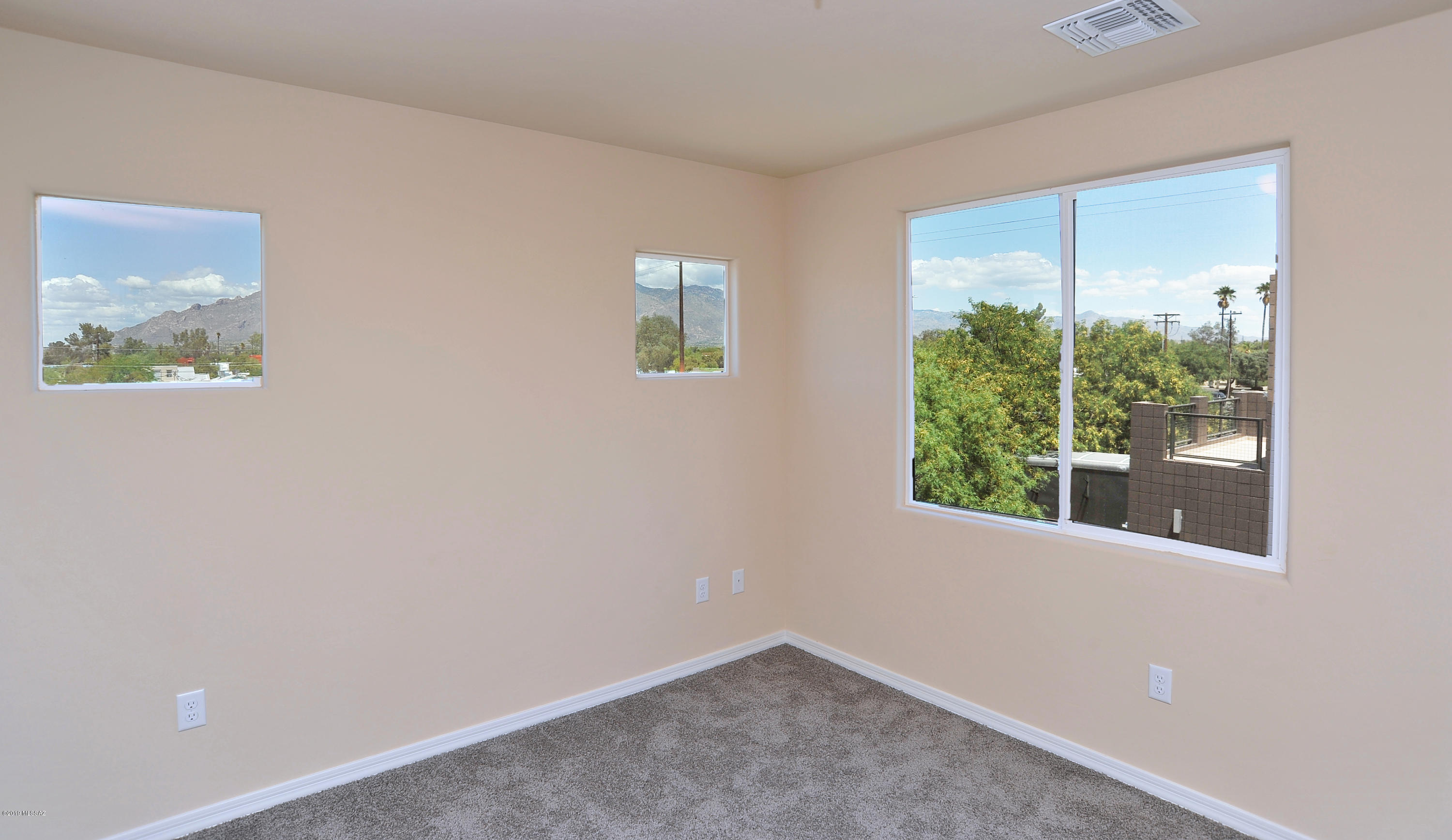 Catalina Poultry Acres NO 2 - Residential Lease