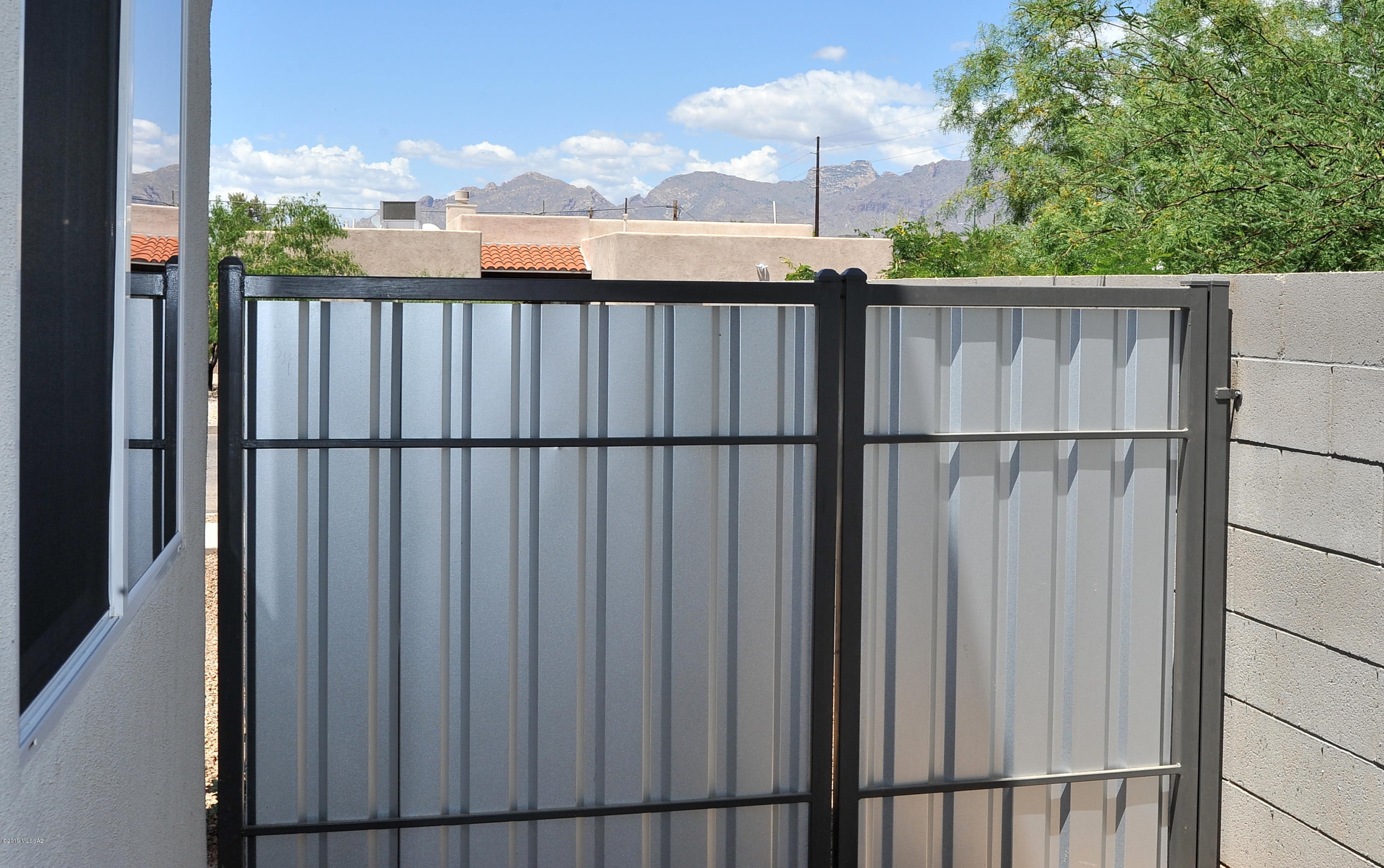 Catalina Poultry Acres NO 2 - Residential Lease