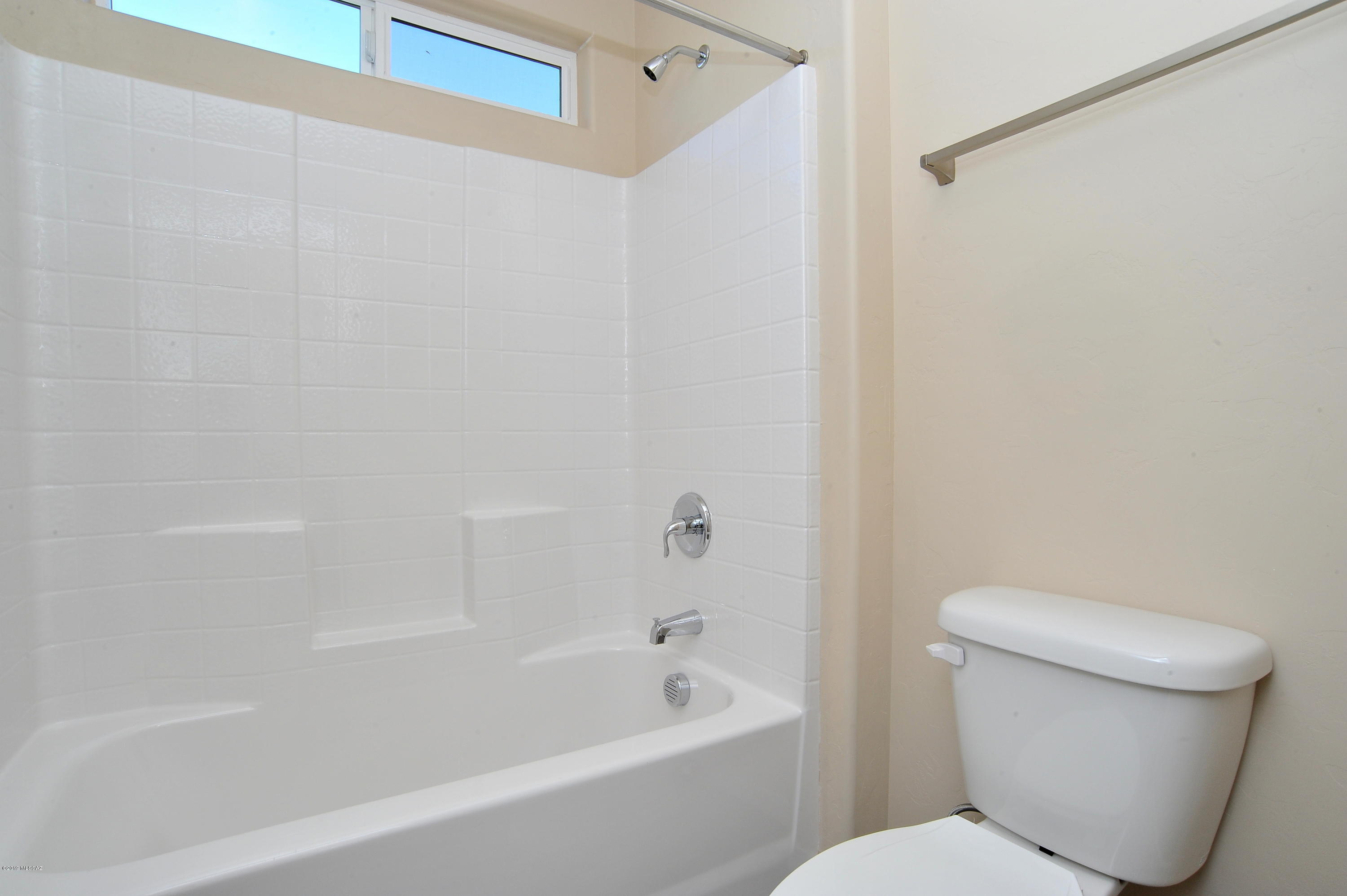 Catalina Poultry Acres NO 2 - Residential Lease