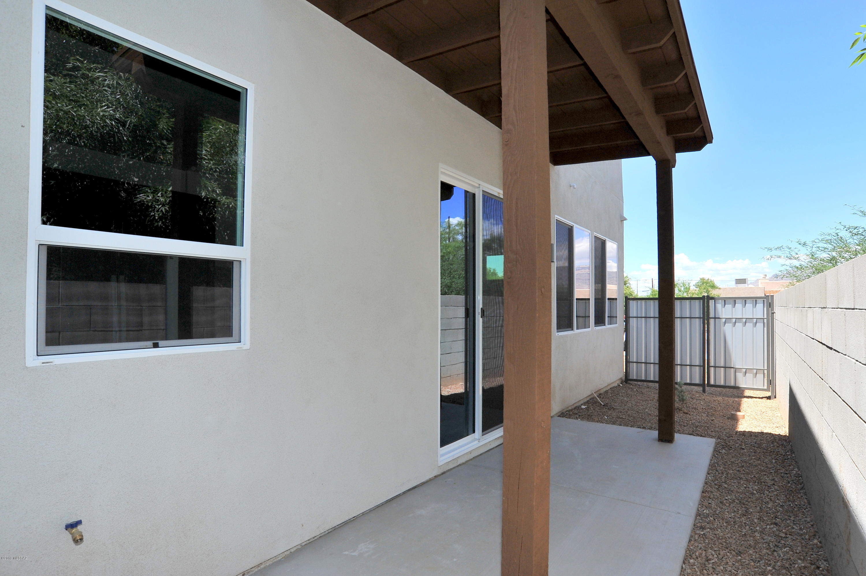 Catalina Poultry Acres NO 2 - Residential Lease