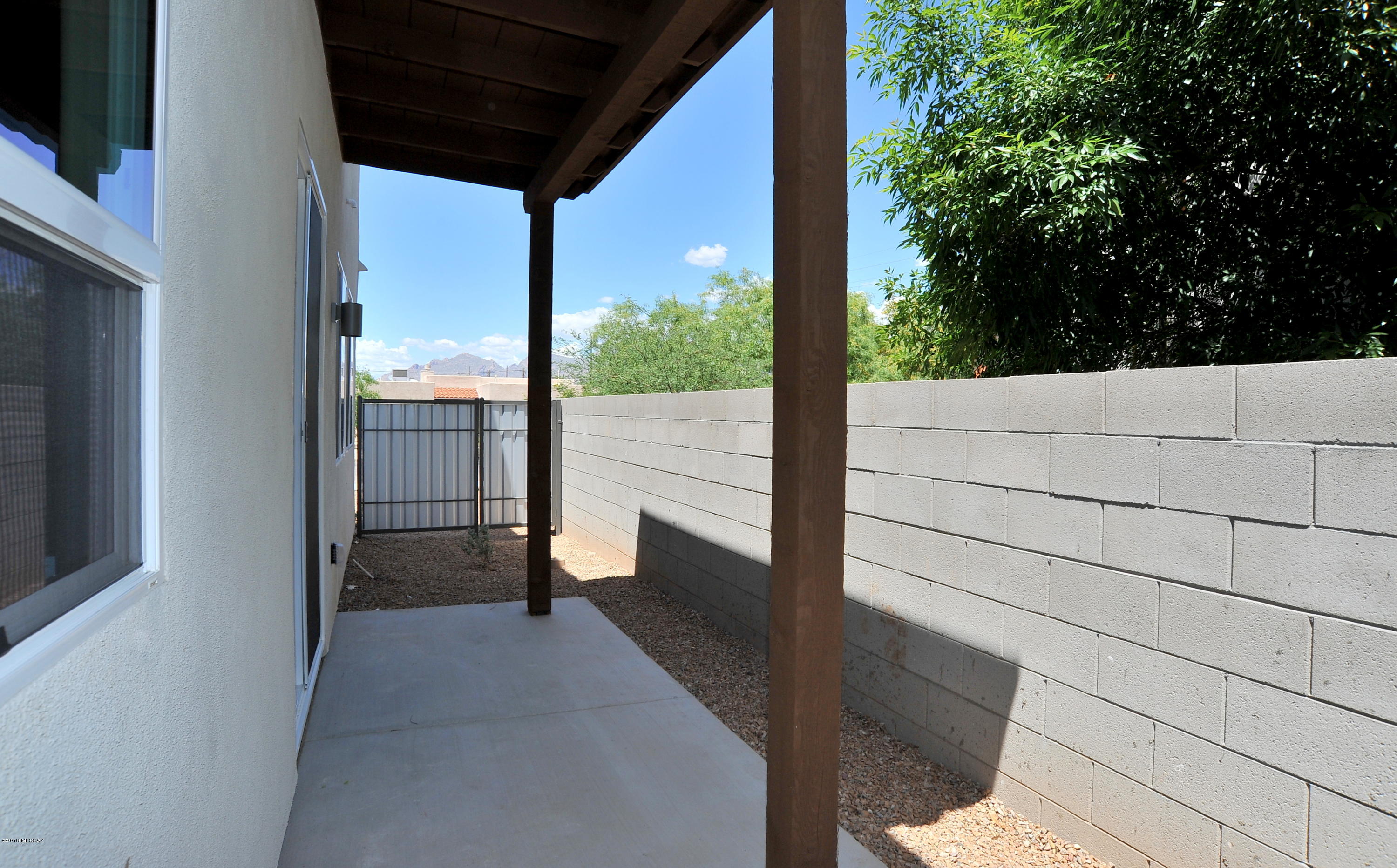 Catalina Poultry Acres NO 2 - Residential Lease