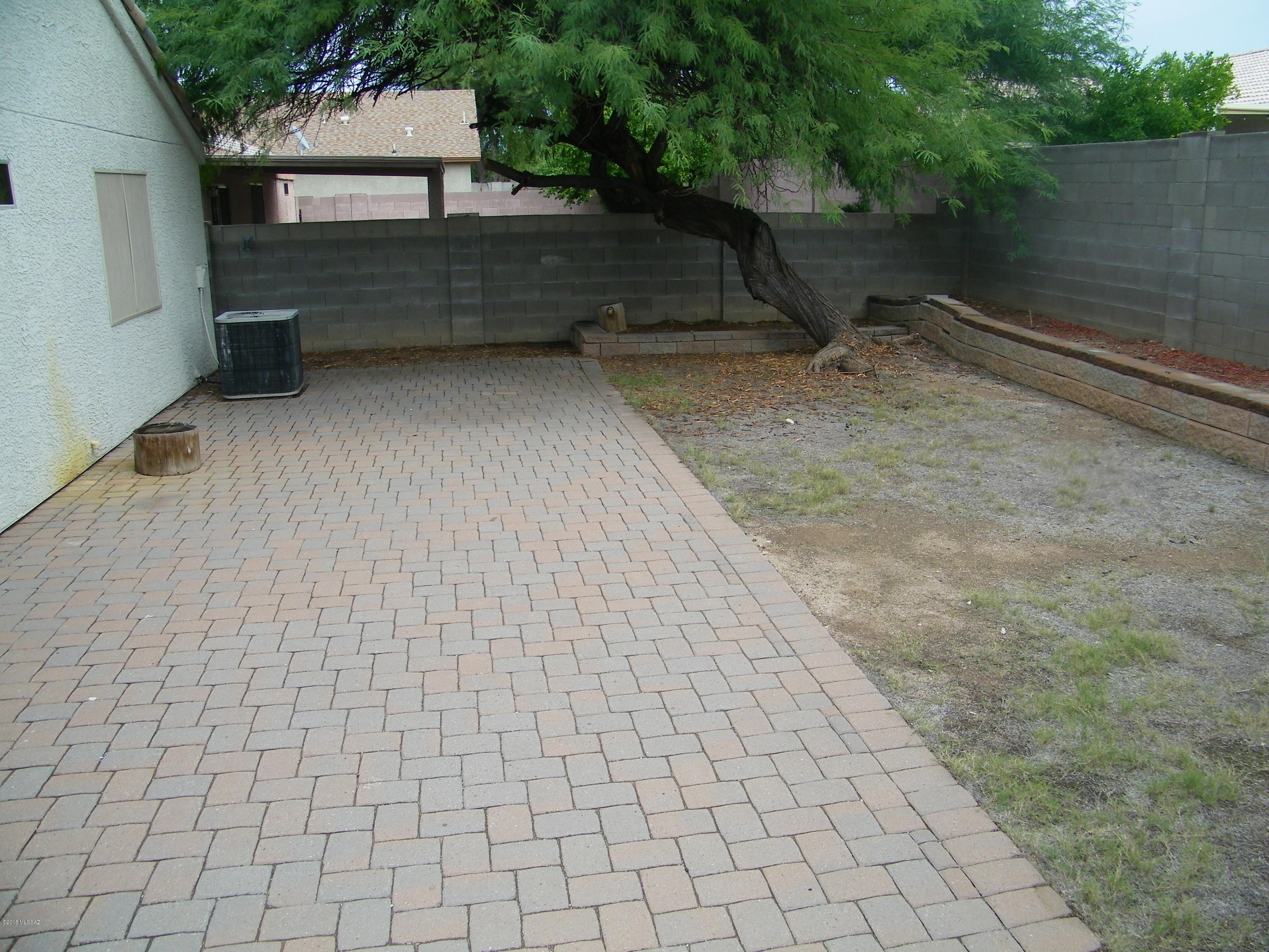 Hacienda Del Oro (1-78) - Residential Lease