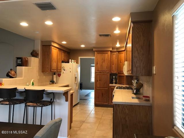 Casas Adobes Country Club Est. - Residential