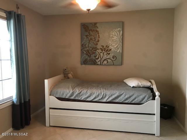 Casas Adobes Country Club Est. - Residential