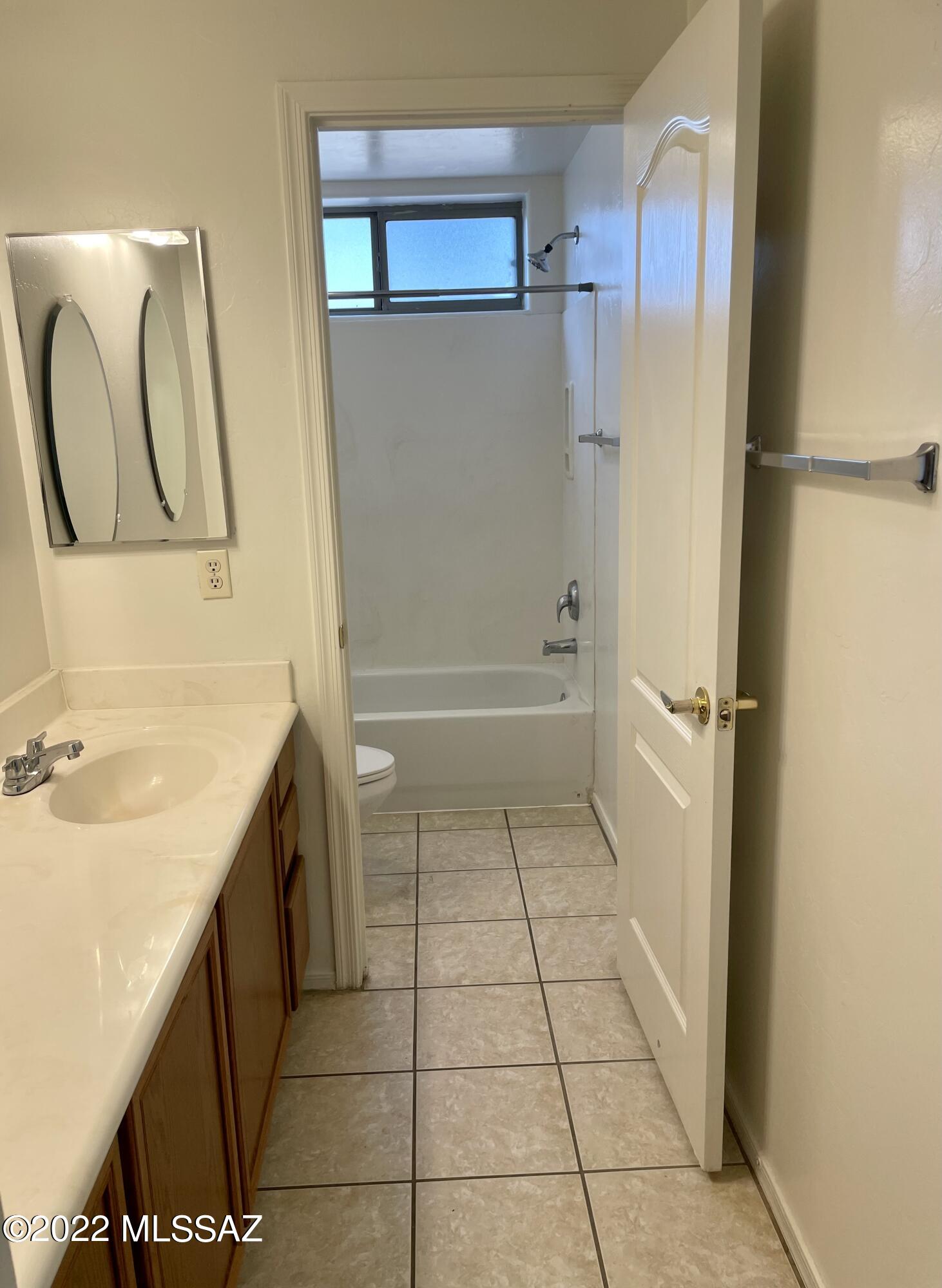 La Joya Verde III (1-65) - Residential Lease