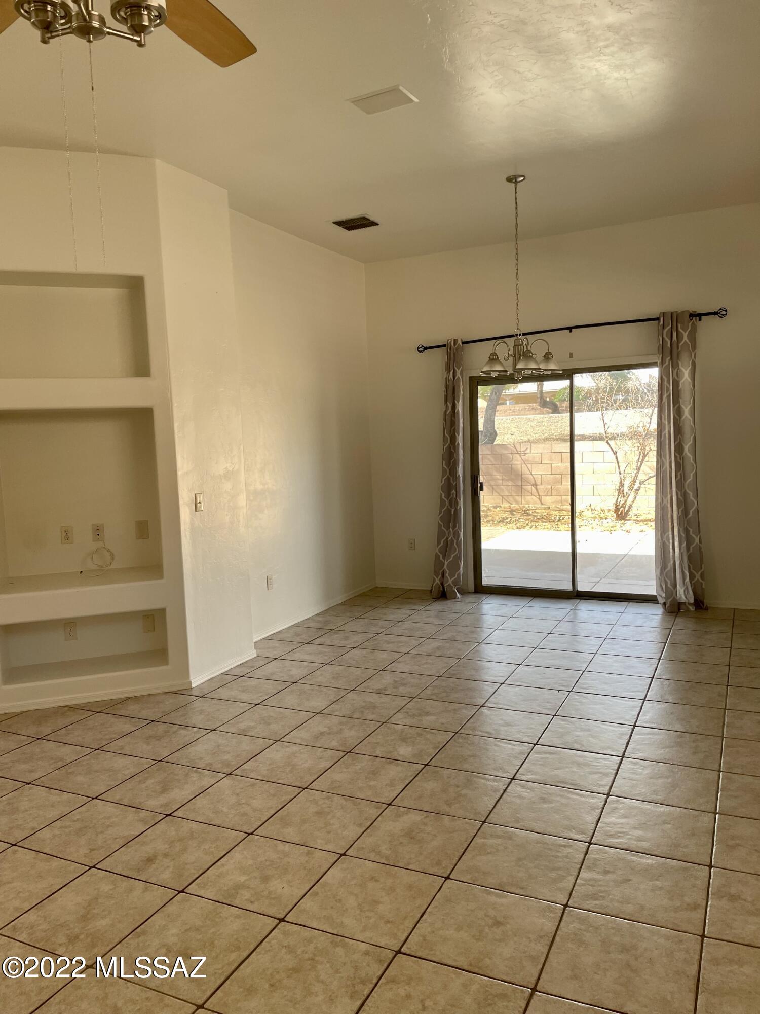 La Joya Verde III (1-65) - Residential Lease