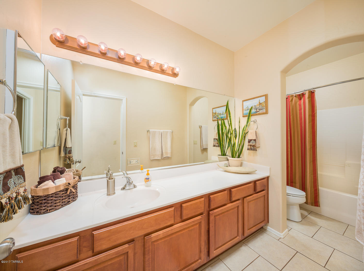 Marquette Place (1-44) - Residential