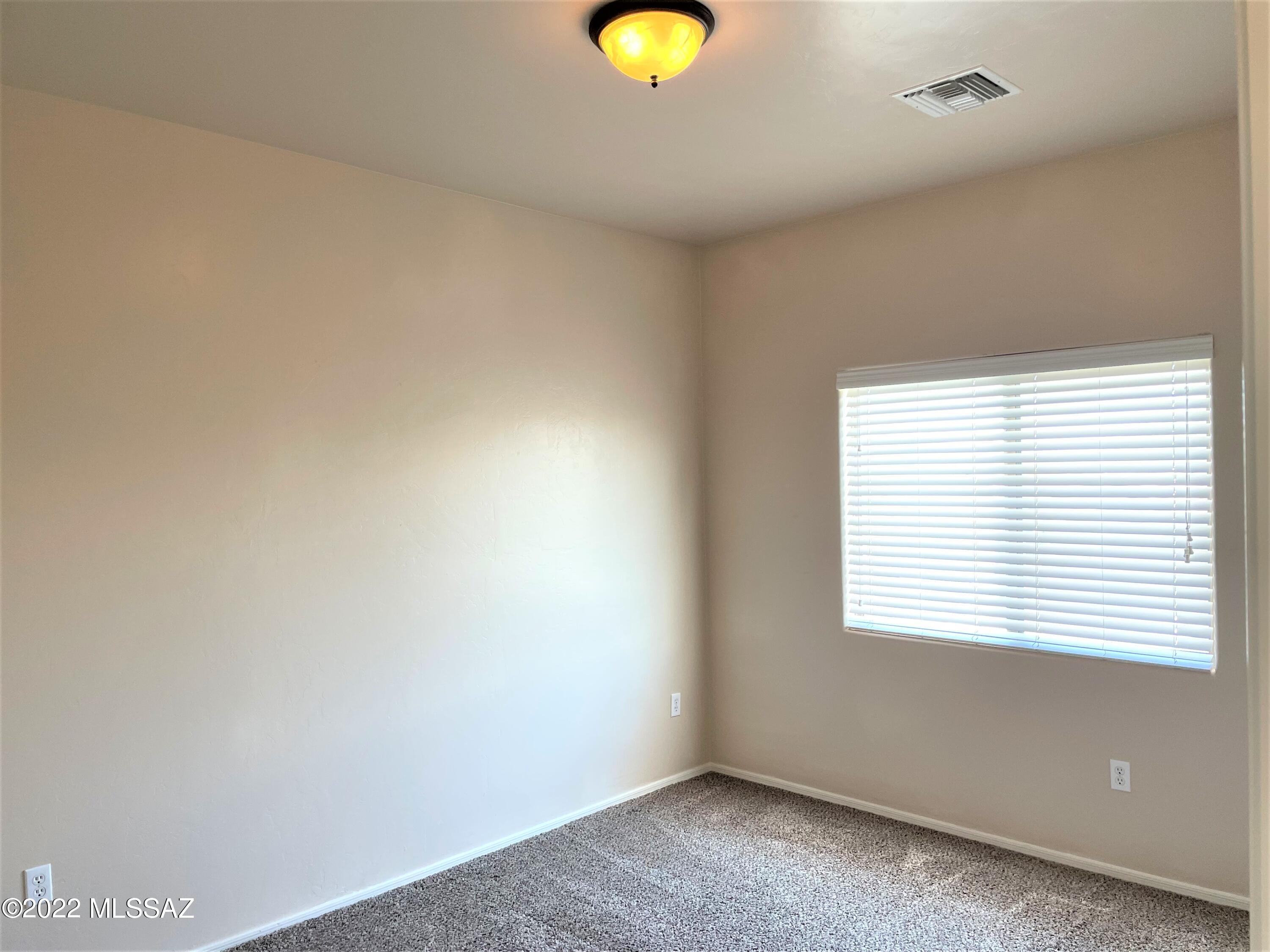 Valencia Reserve South (1-315) - Residential Lease