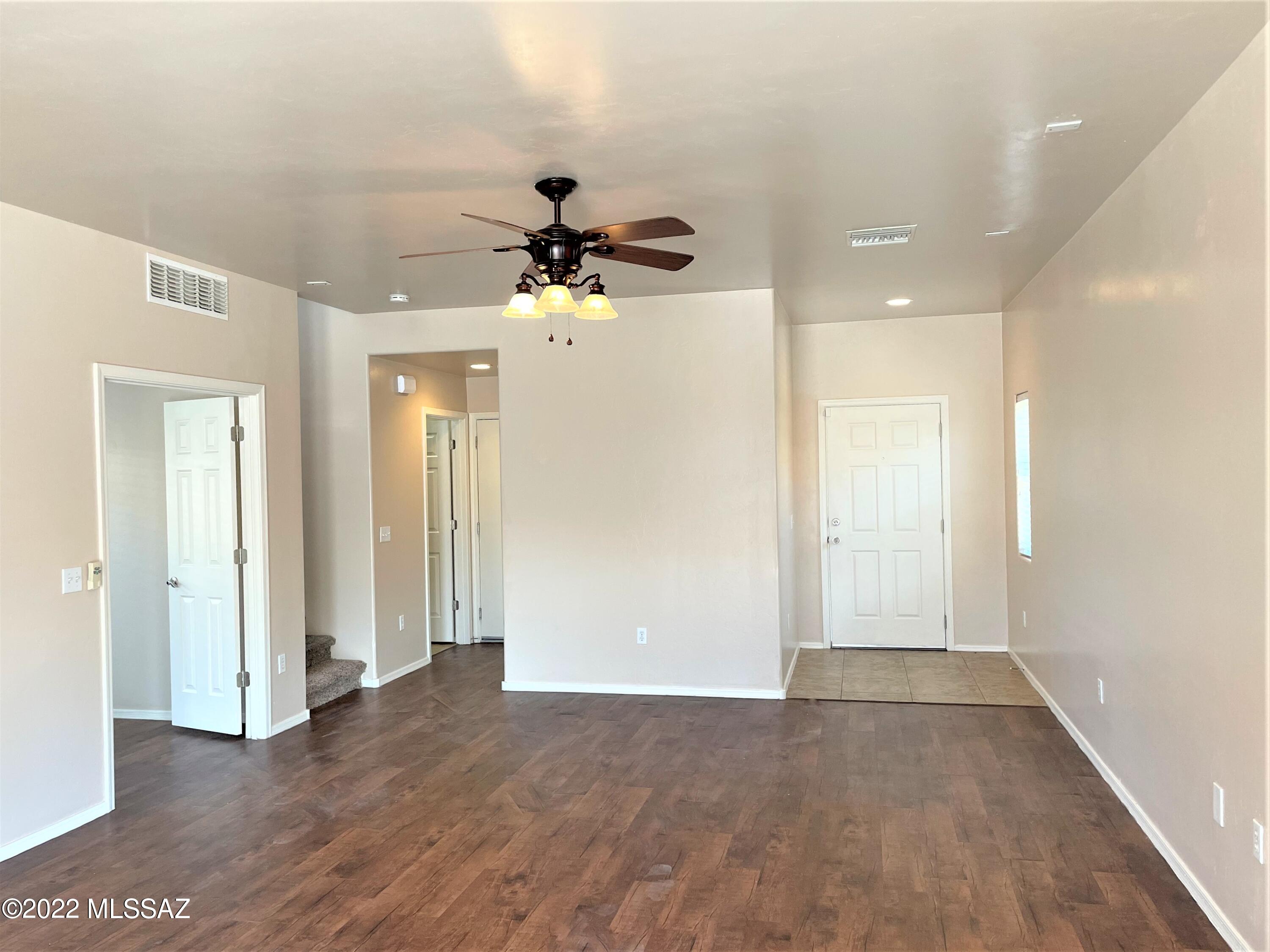 Valencia Reserve South (1-315) - Residential Lease