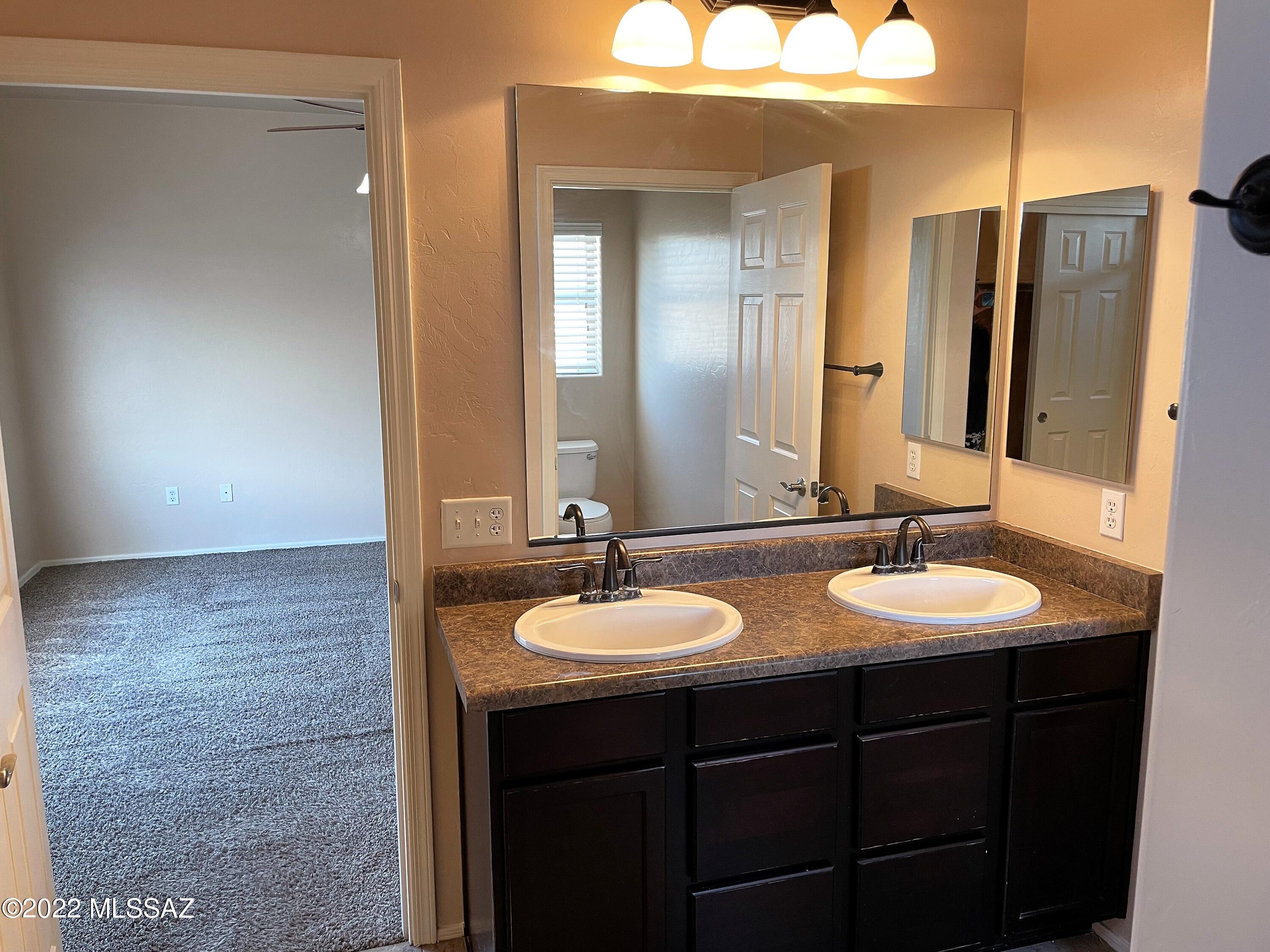 Valencia Reserve South (1-315) - Residential Lease