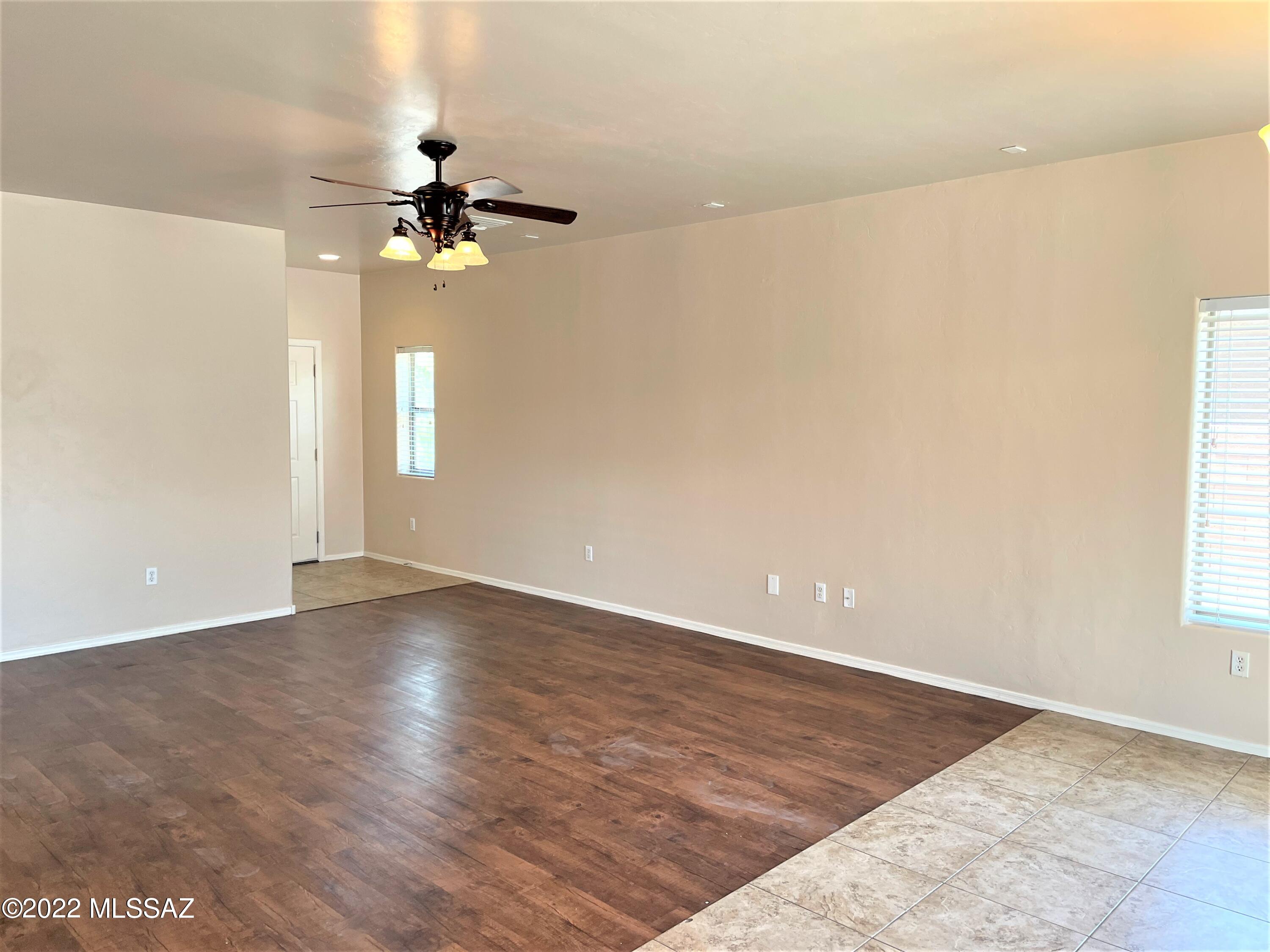Valencia Reserve South (1-315) - Residential Lease