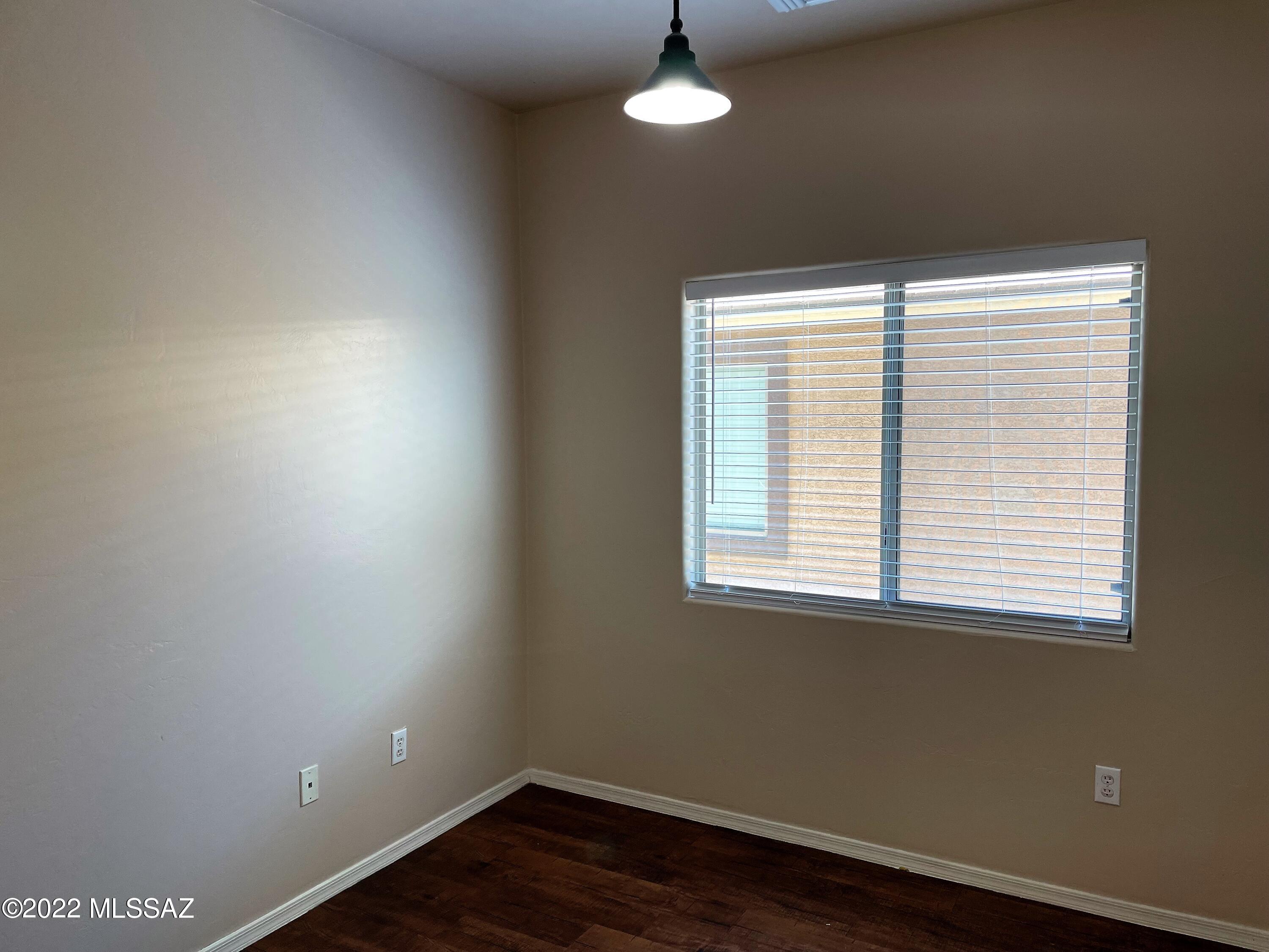 Valencia Reserve South (1-315) - Residential Lease