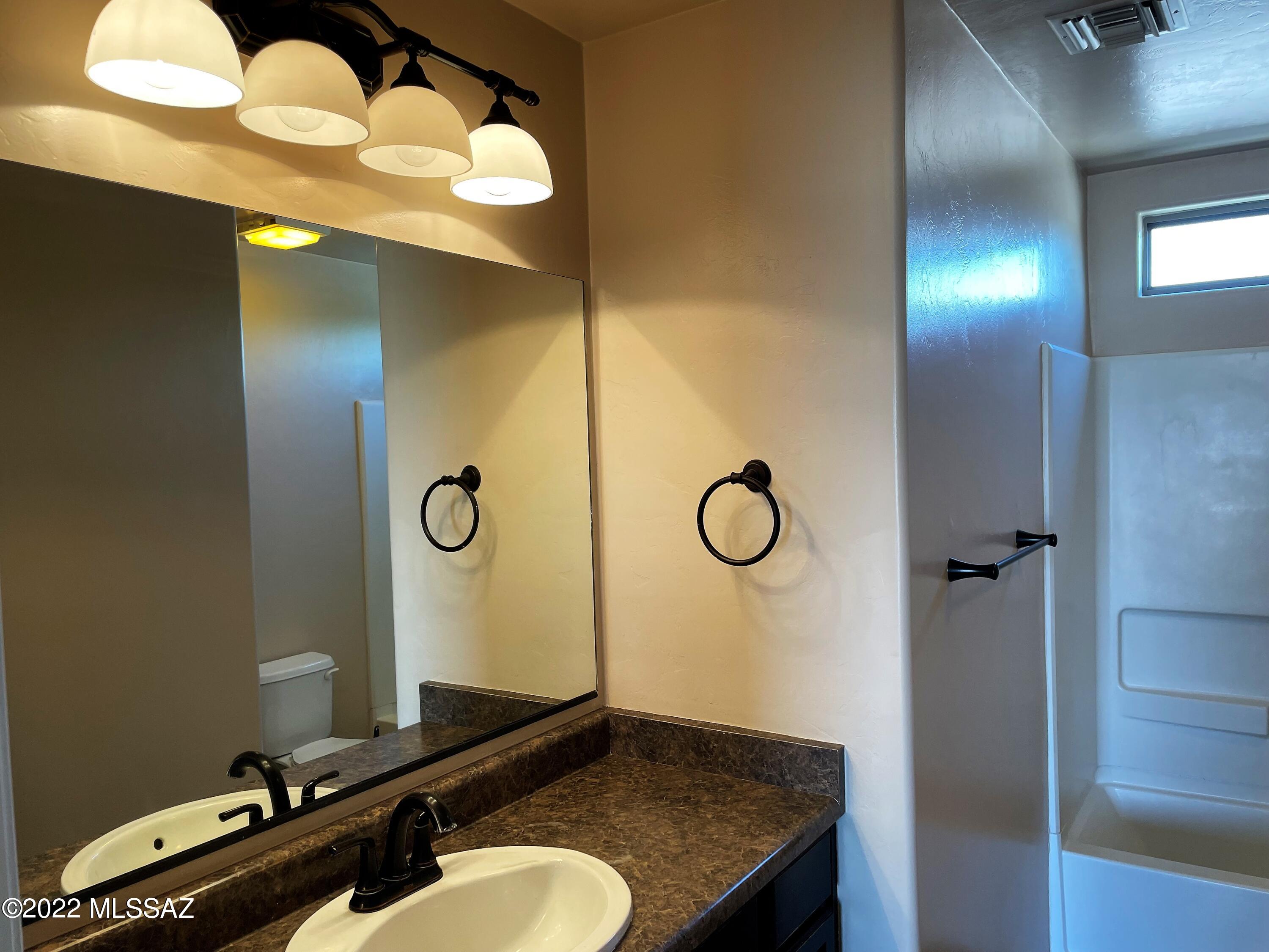 Valencia Reserve South (1-315) - Residential Lease
